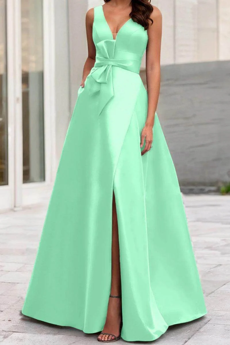 A Line V Neck Sleeveless Mother Of The Bride Dresses CM0341