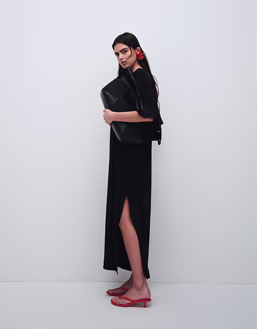 batwing T-shirt midi dress in black