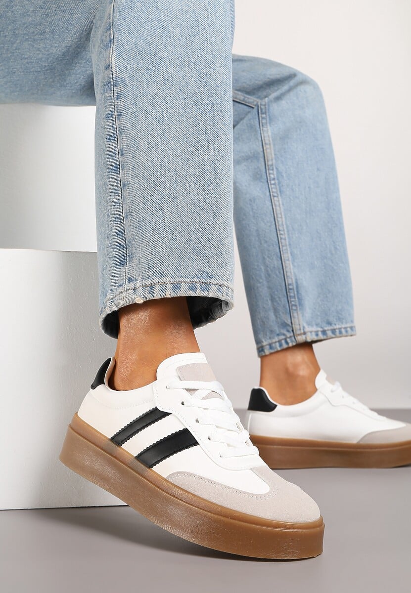 Biało-Czarne Sneakersy na Kauczukowej Podeszwie Ozdobione Paskami Nilimea