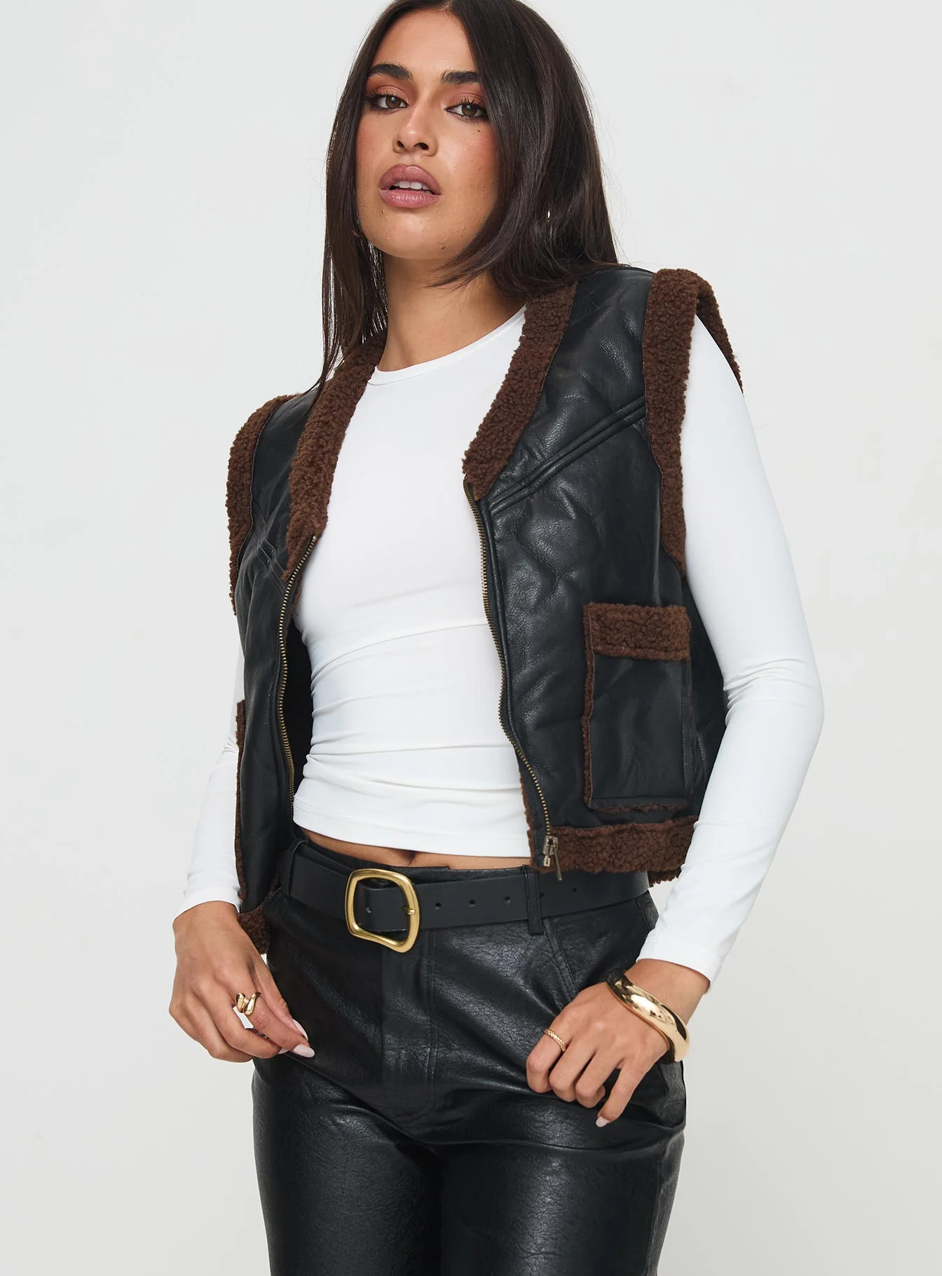 Henson Vest Black