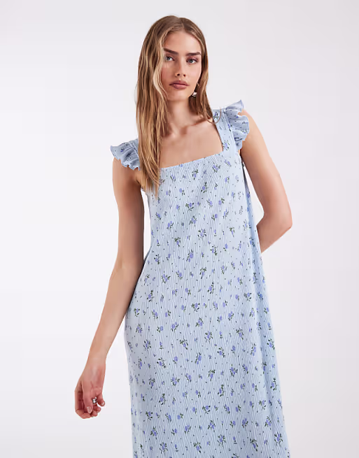 PIECES plissé maxi dress with frill sleeves in blue floral