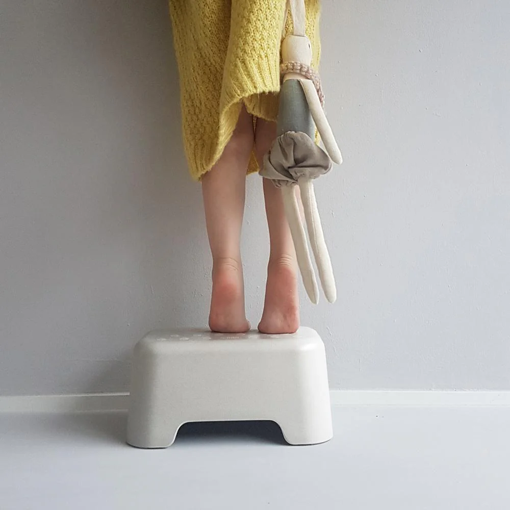 Vogeelle Kids Step Stool - Off White