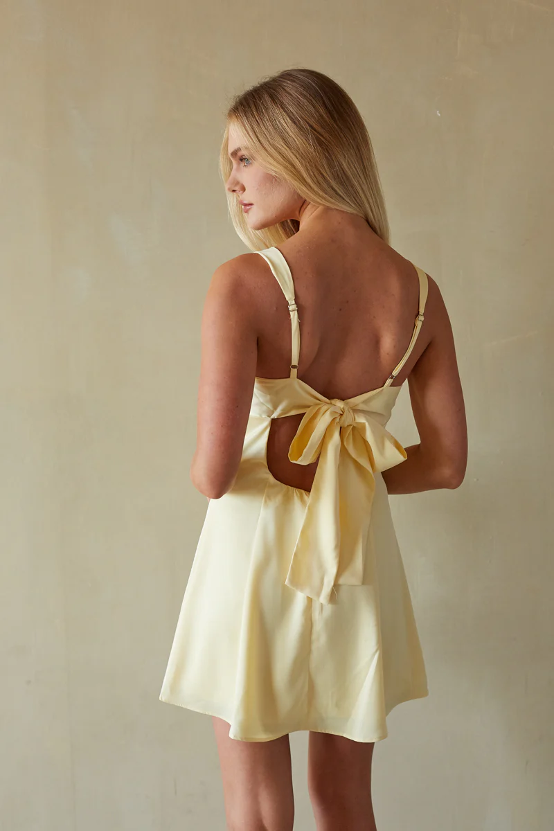 Lizzy Front Twist Tie Back Mini Dress - luluinthesky