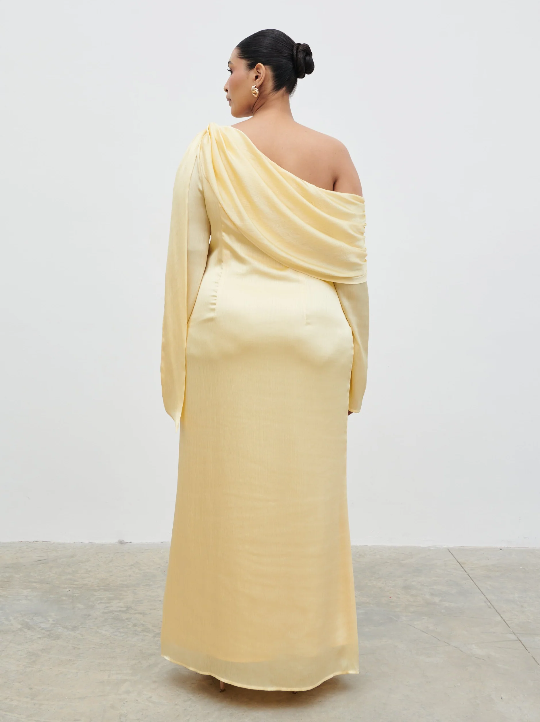 Neomie One Shoulder Tie Chiffon Maxi Dress Curve - Lemon