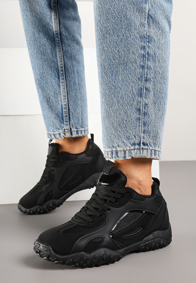Ciemnobeżowe Sneakersy Ozdobione Tłoczoną Cholewką Pillitha