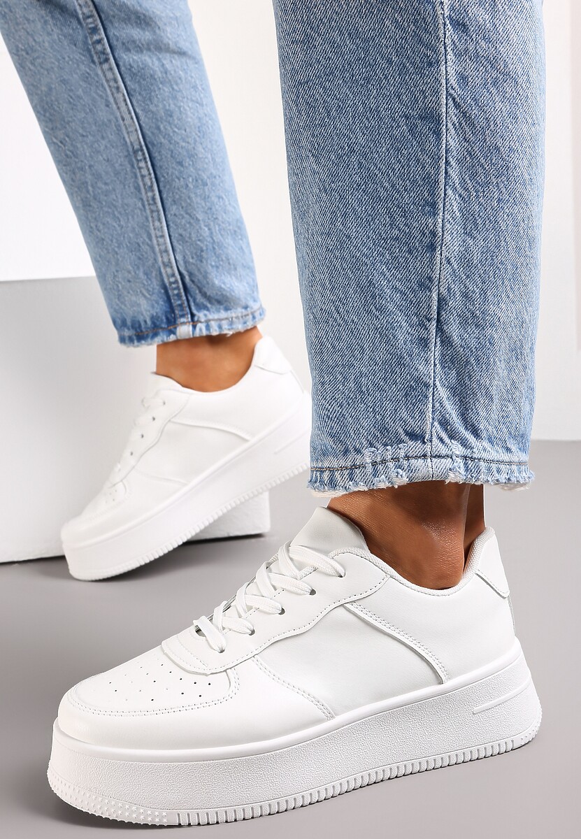 Białe Sznurowane Sneakersy na Platformie z Bieżnikiem Arvilla