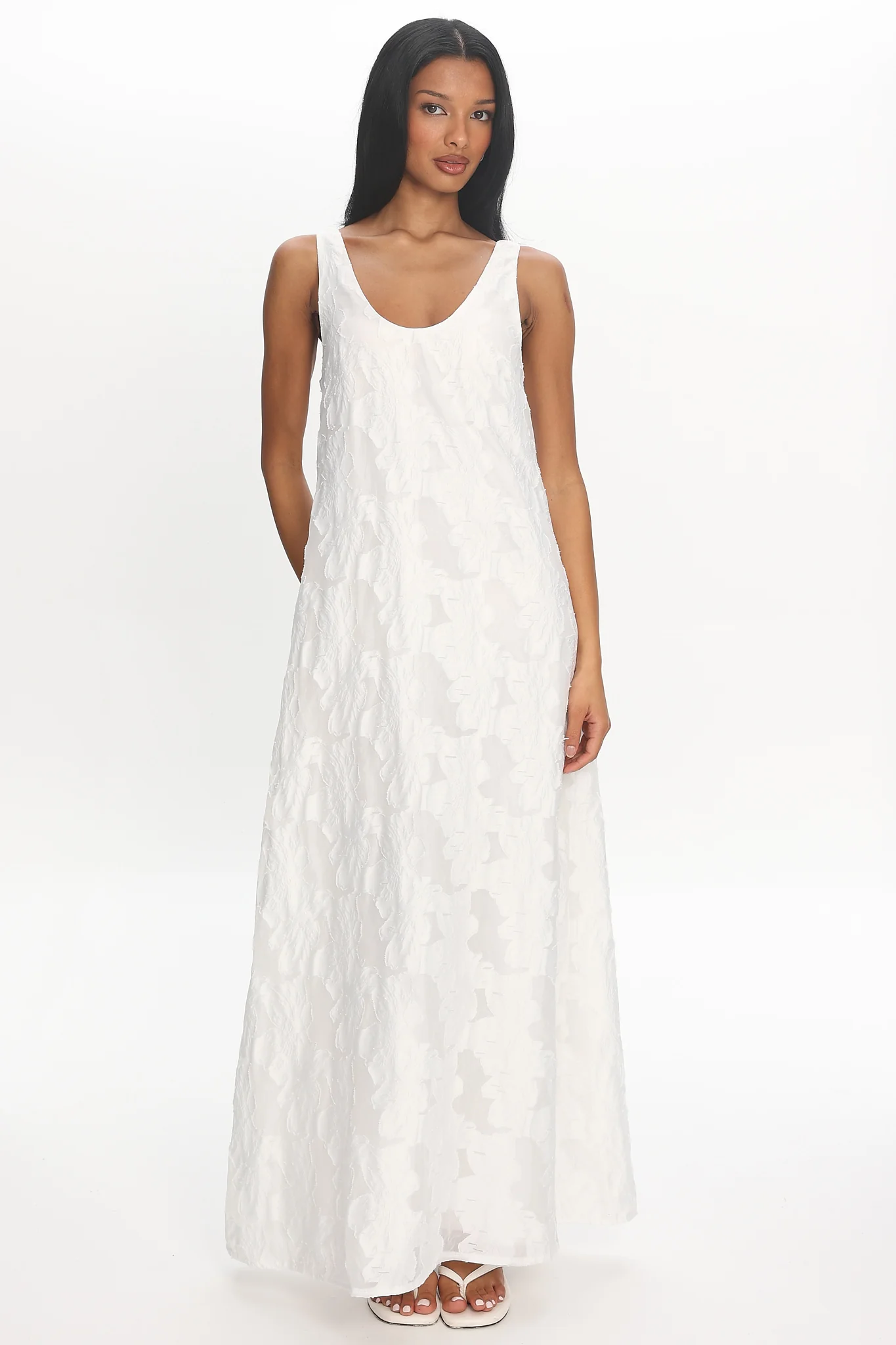 Genelyn Textured Maxi Dress Off White