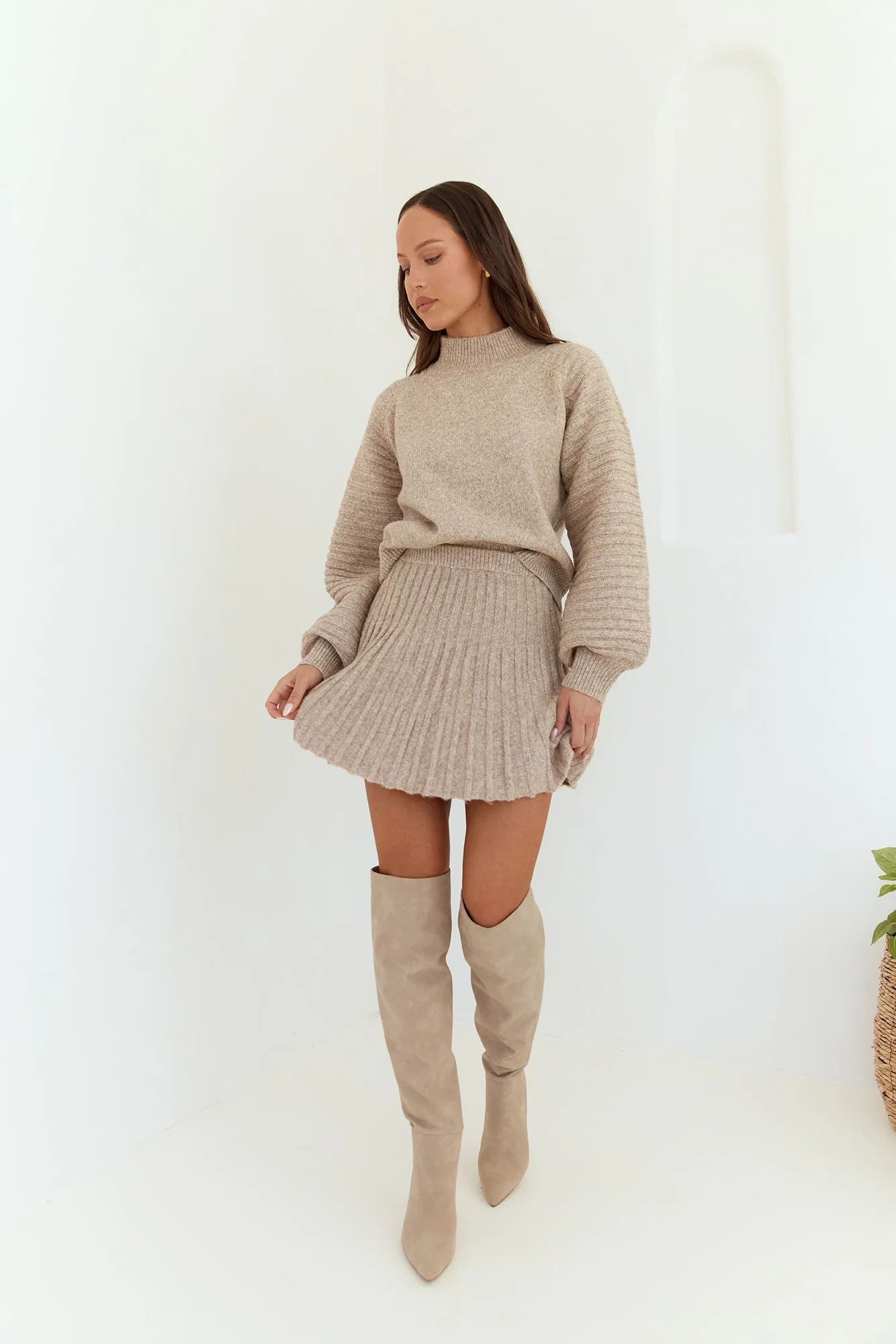 Seasonal Style Knit Mini Skirt Camel