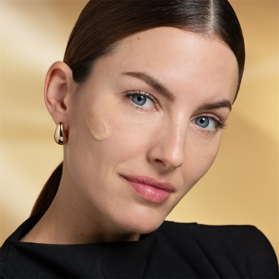 Clé de Peau Beauté Serum Precious Gold Vitality Serum