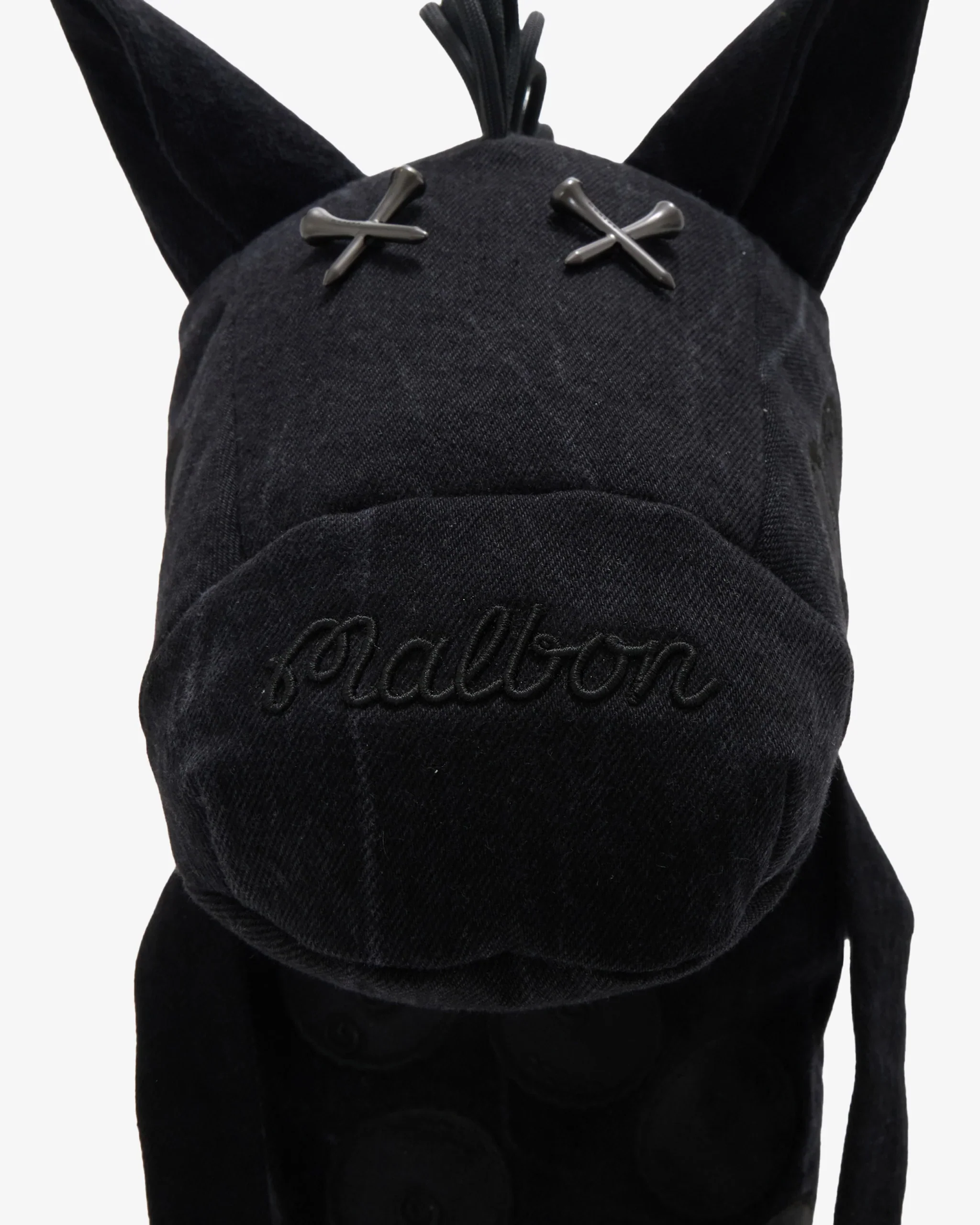 Monzee Roba Cover Black