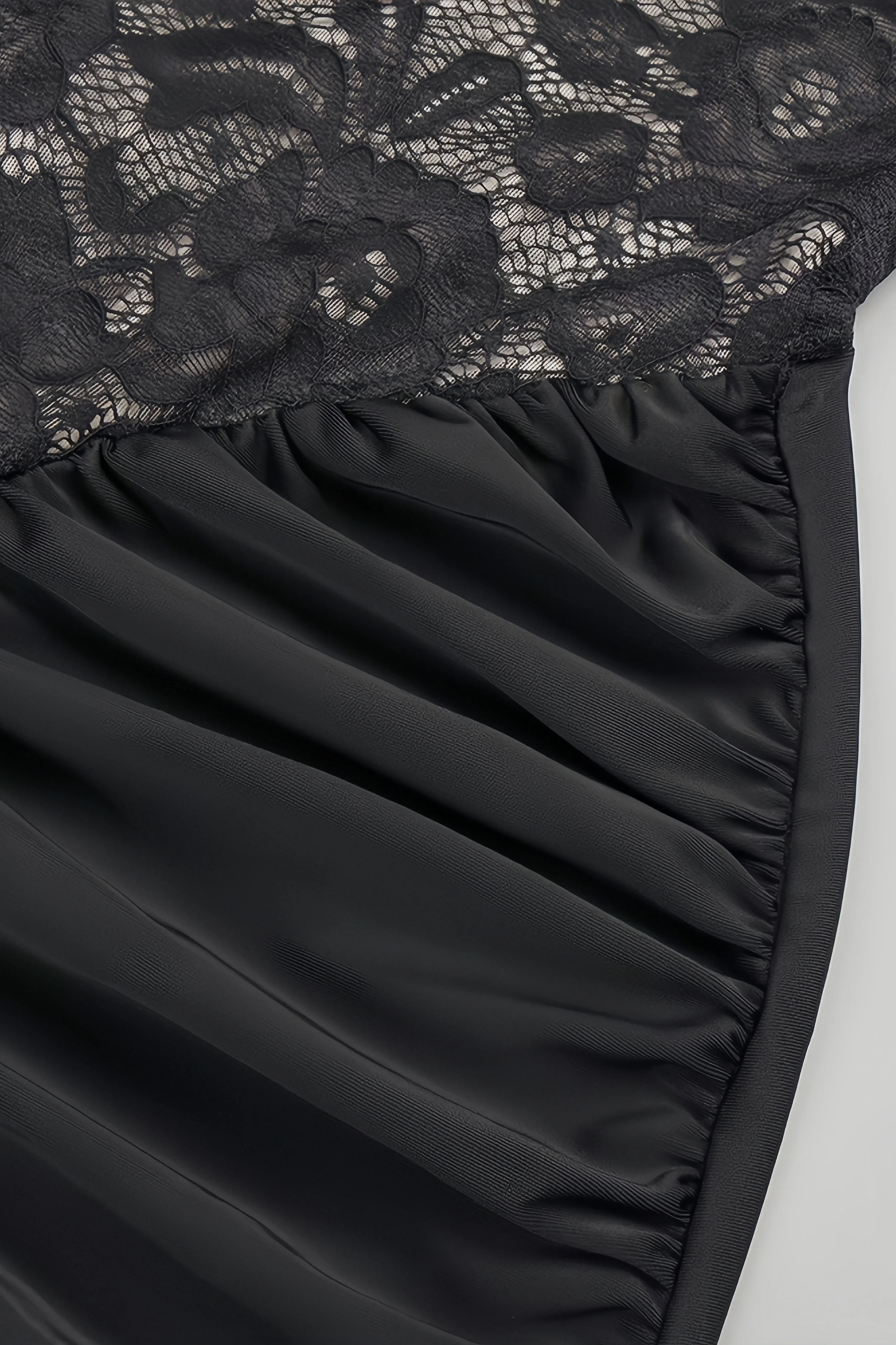 Beli Black Lace Slim Maxi Dress