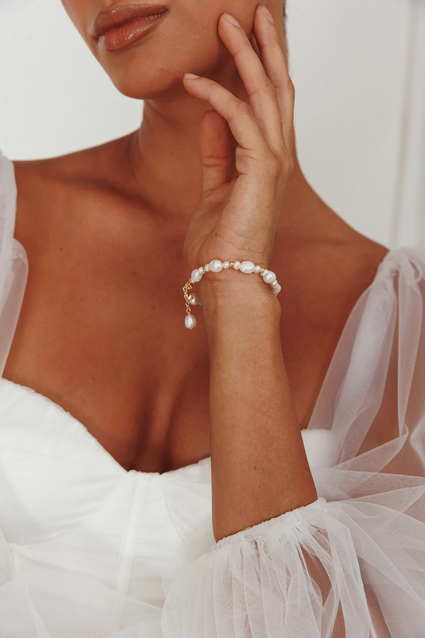 Chantel Baroque Pearl Bracelet Gold