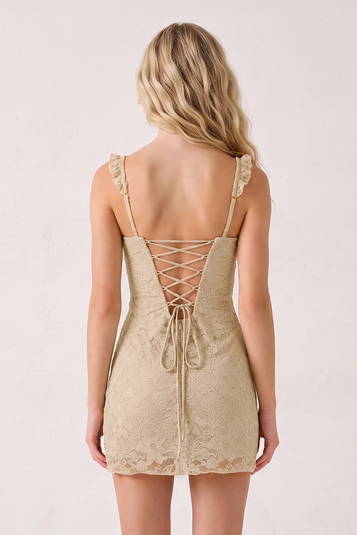 Yellow Sweetheart Lace Sheath Mini Homecoming Dress with Lace-Up Back