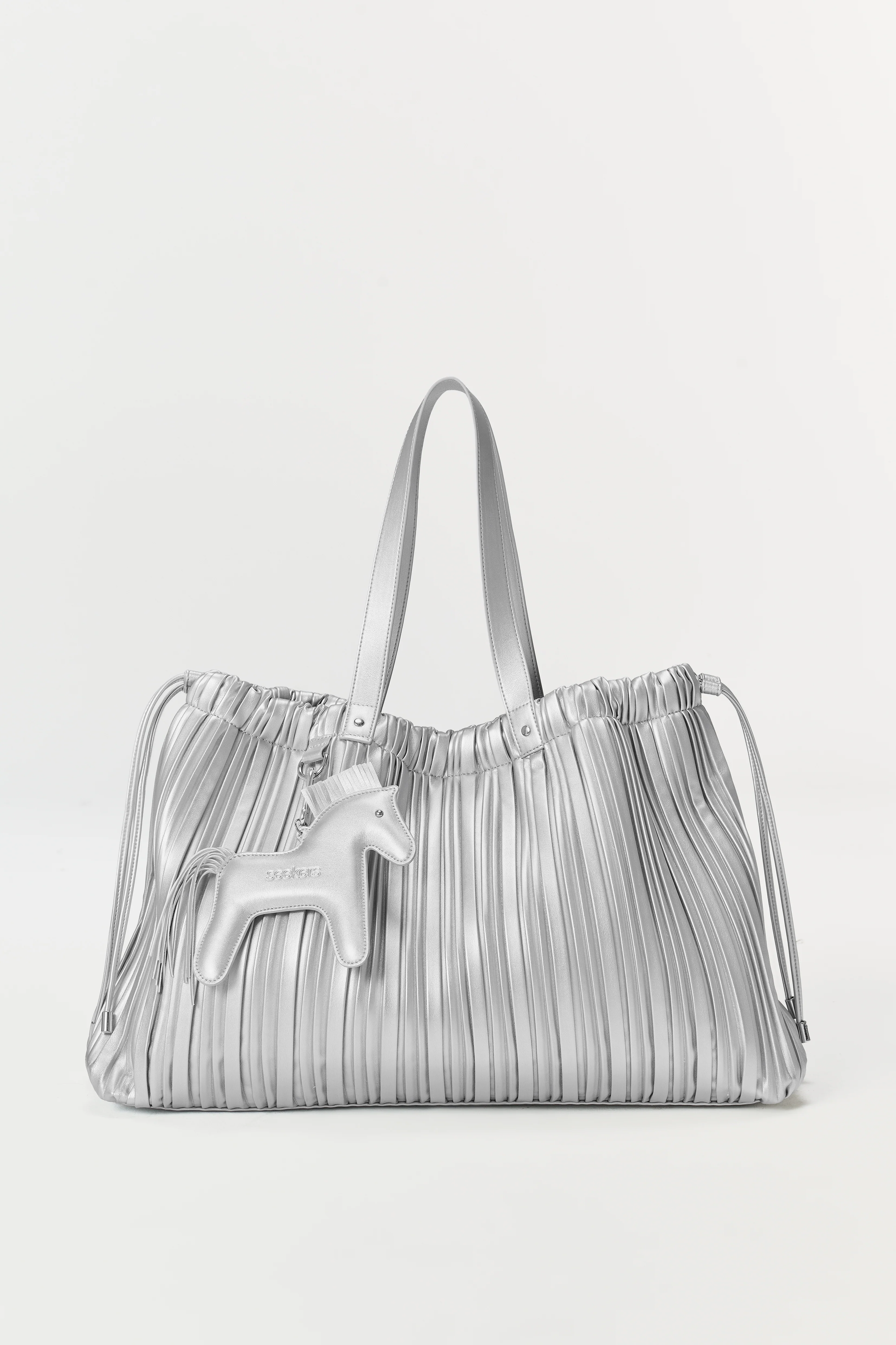 Sabrina City Shoulder Bag in Metallic Silver