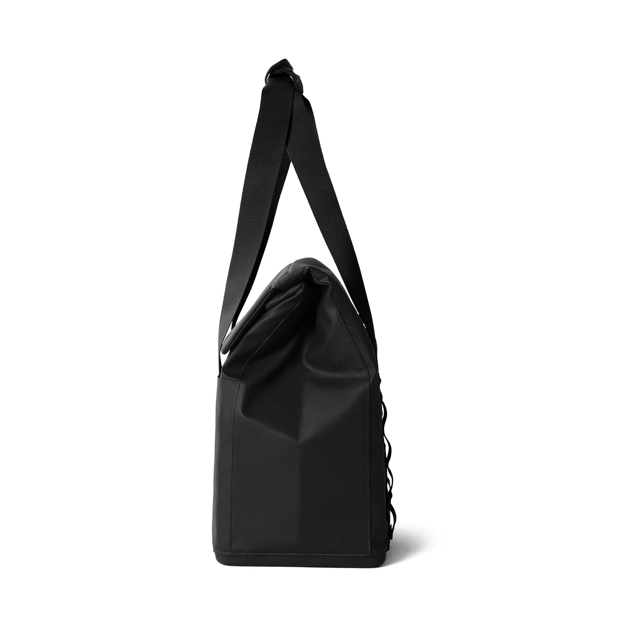 Daytrip 14L Tote Bag in Black - luluinthesky