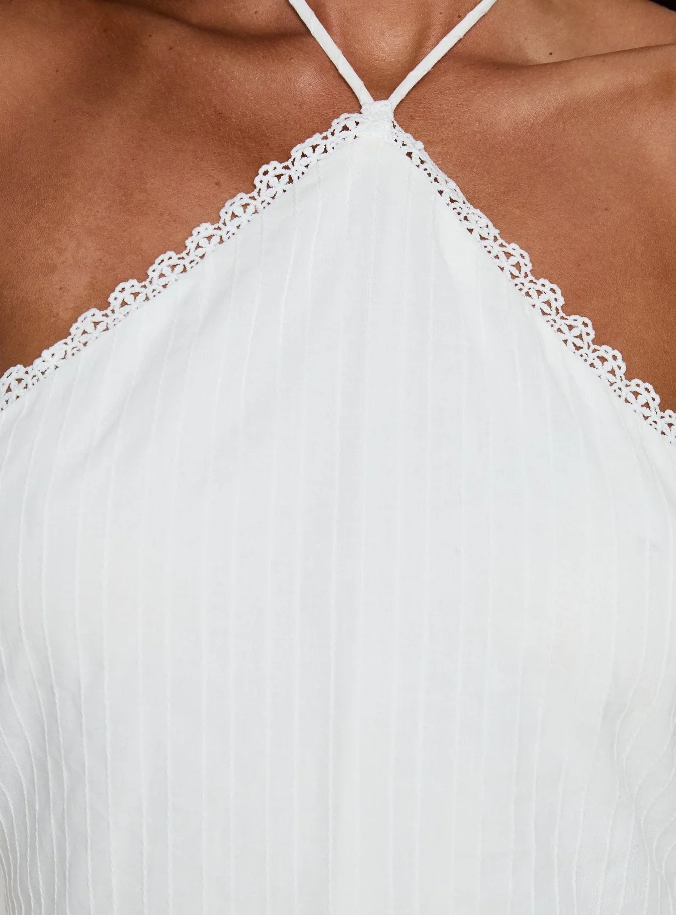 Harie Arrow Neck Halter Mini Dress White - luluinthesky