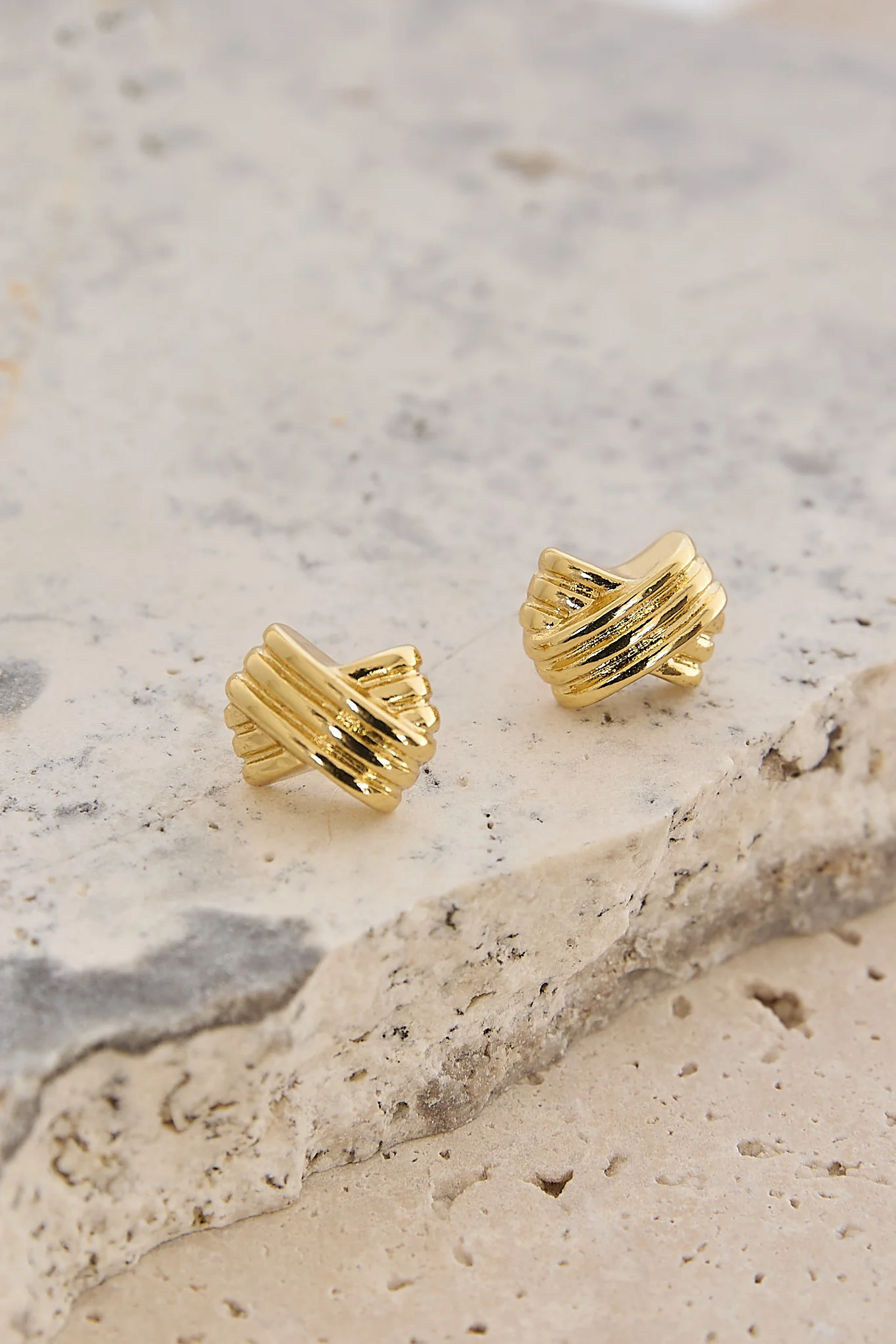 Miya Ridged Criss-Cross Earrings Gold