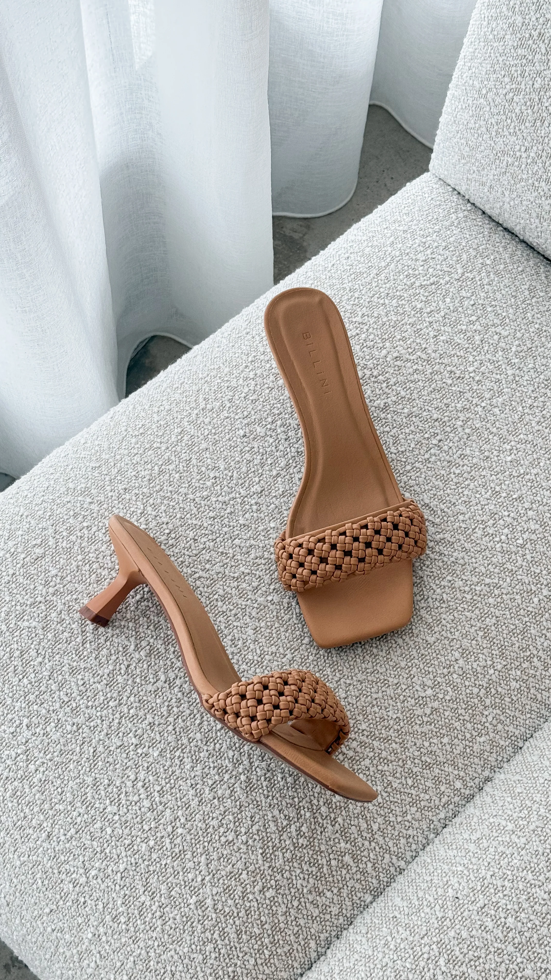 Michelle Heel - Desert