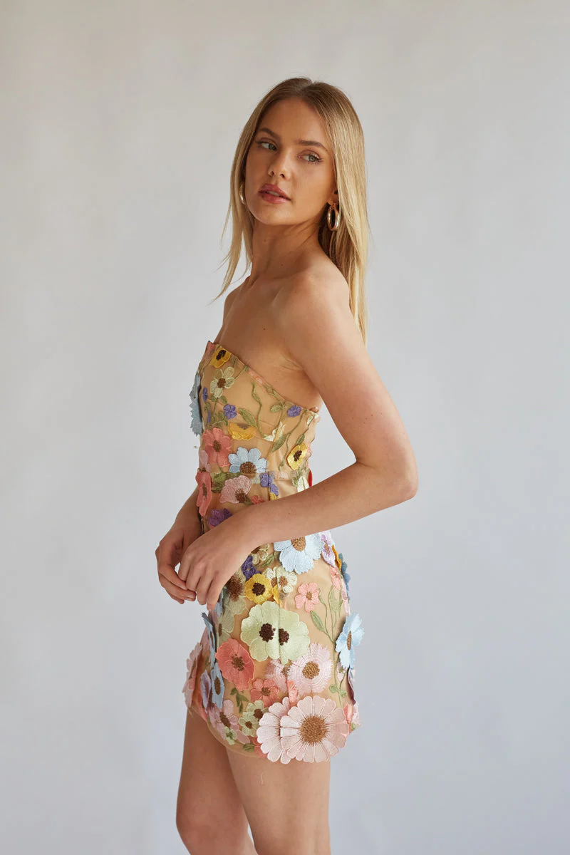 Candice Strapless Floral Lace Mini Dress - luluinthesky