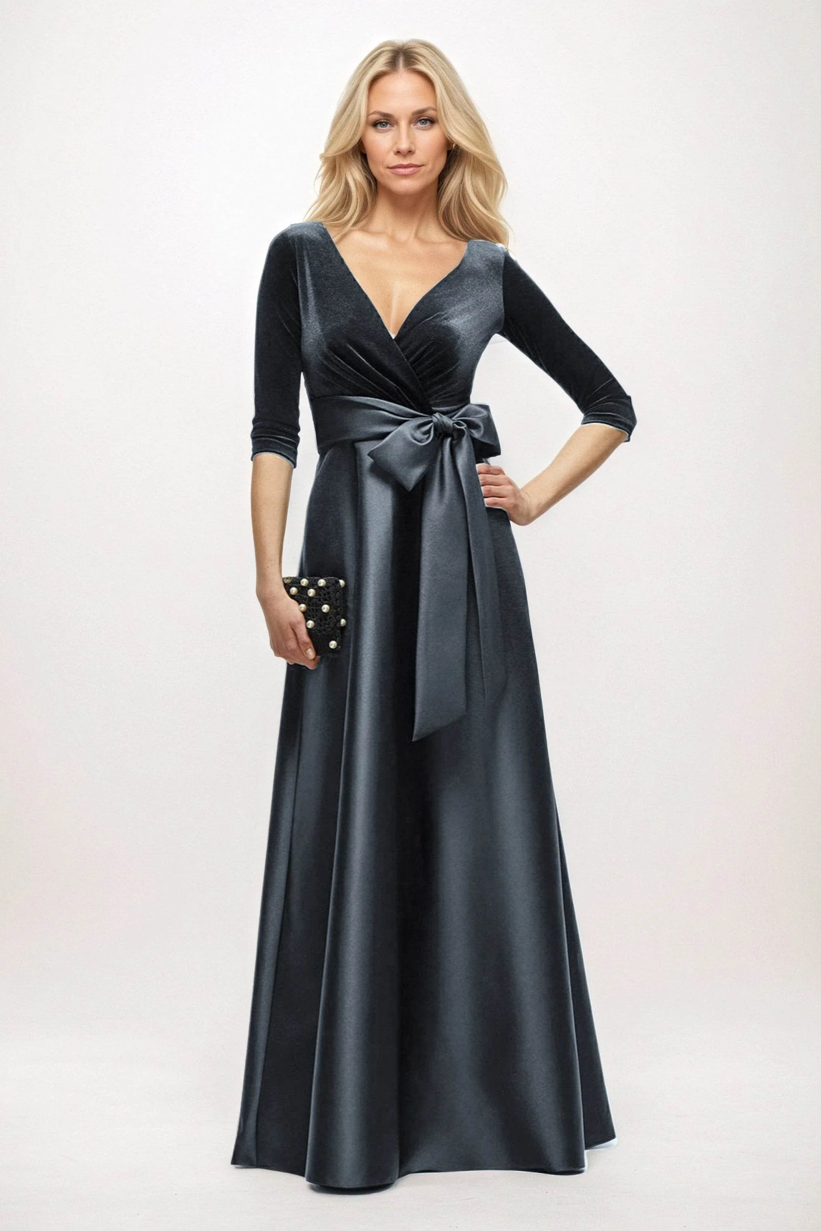 A-Line Maxi Velvet Satin Mother of the Bride Dresses CM0409