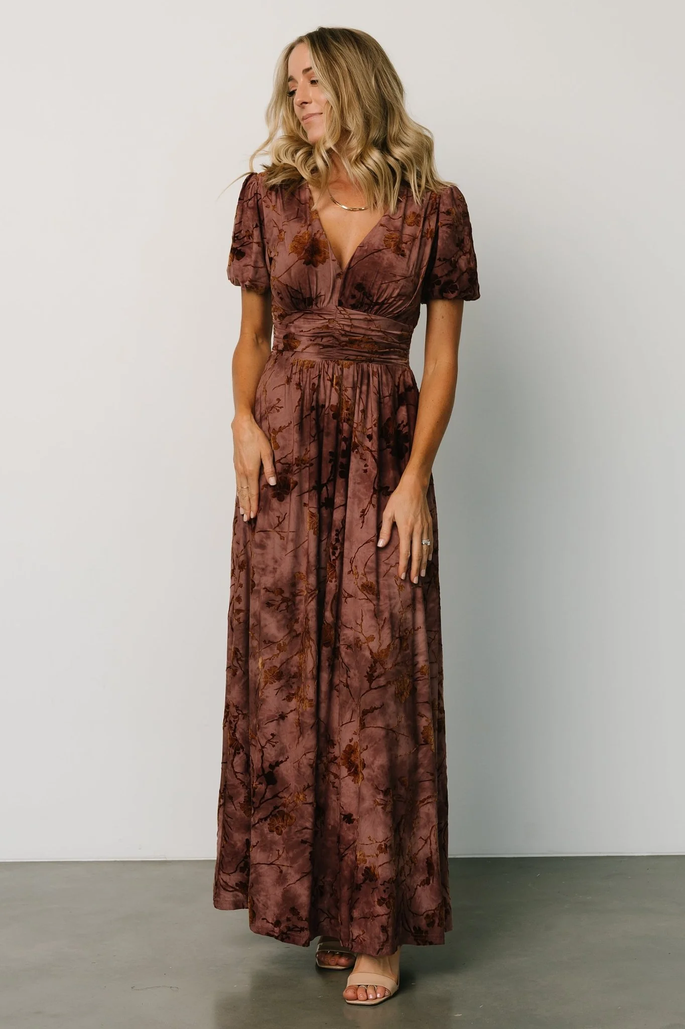 Leslie Velvet Maxi Dress | Dusty Clove - luluinthesky