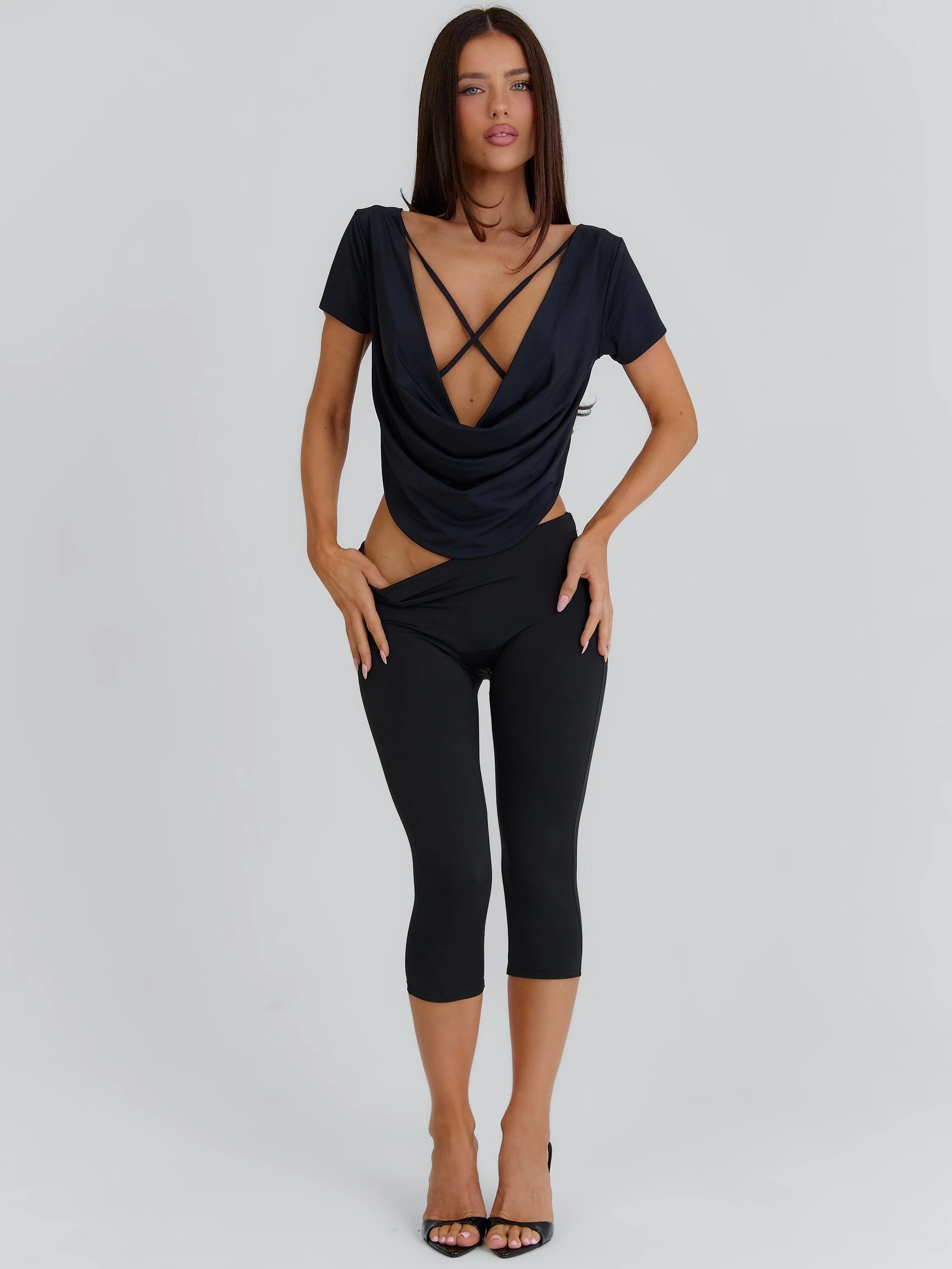 SUMMA LONGLINE TOP BLACK