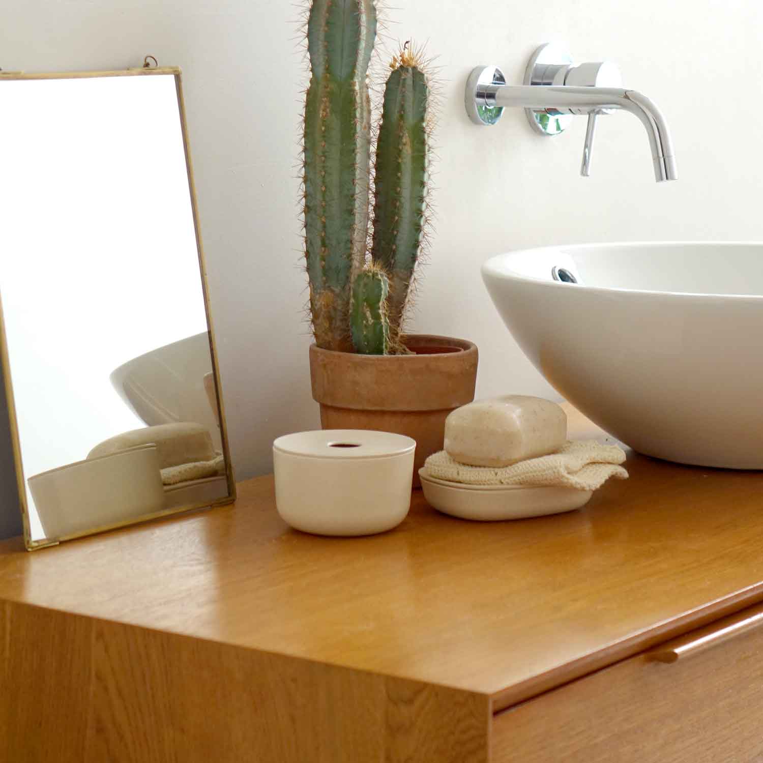 Vogeelle Soap Dish - Off White