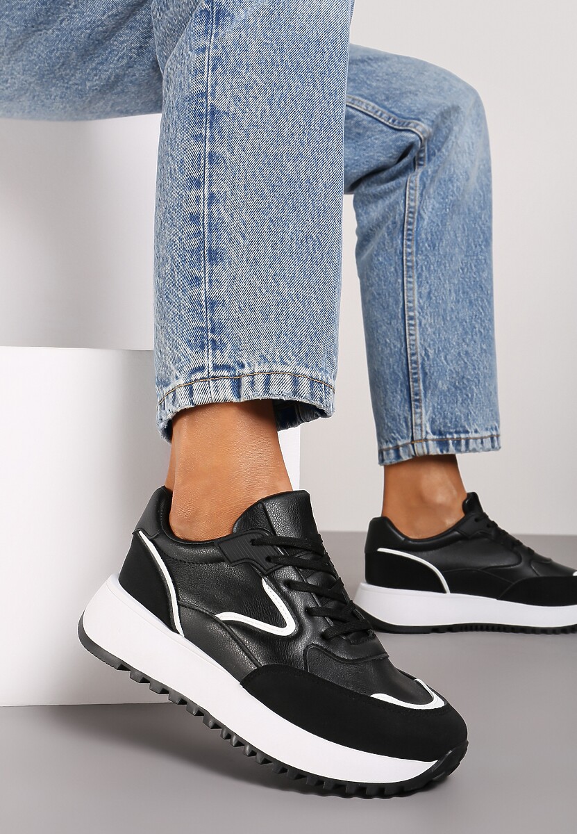 Czarne Sneakersy na Płaskiej Podeszwie z Geometrycznym Motywem Erithnia