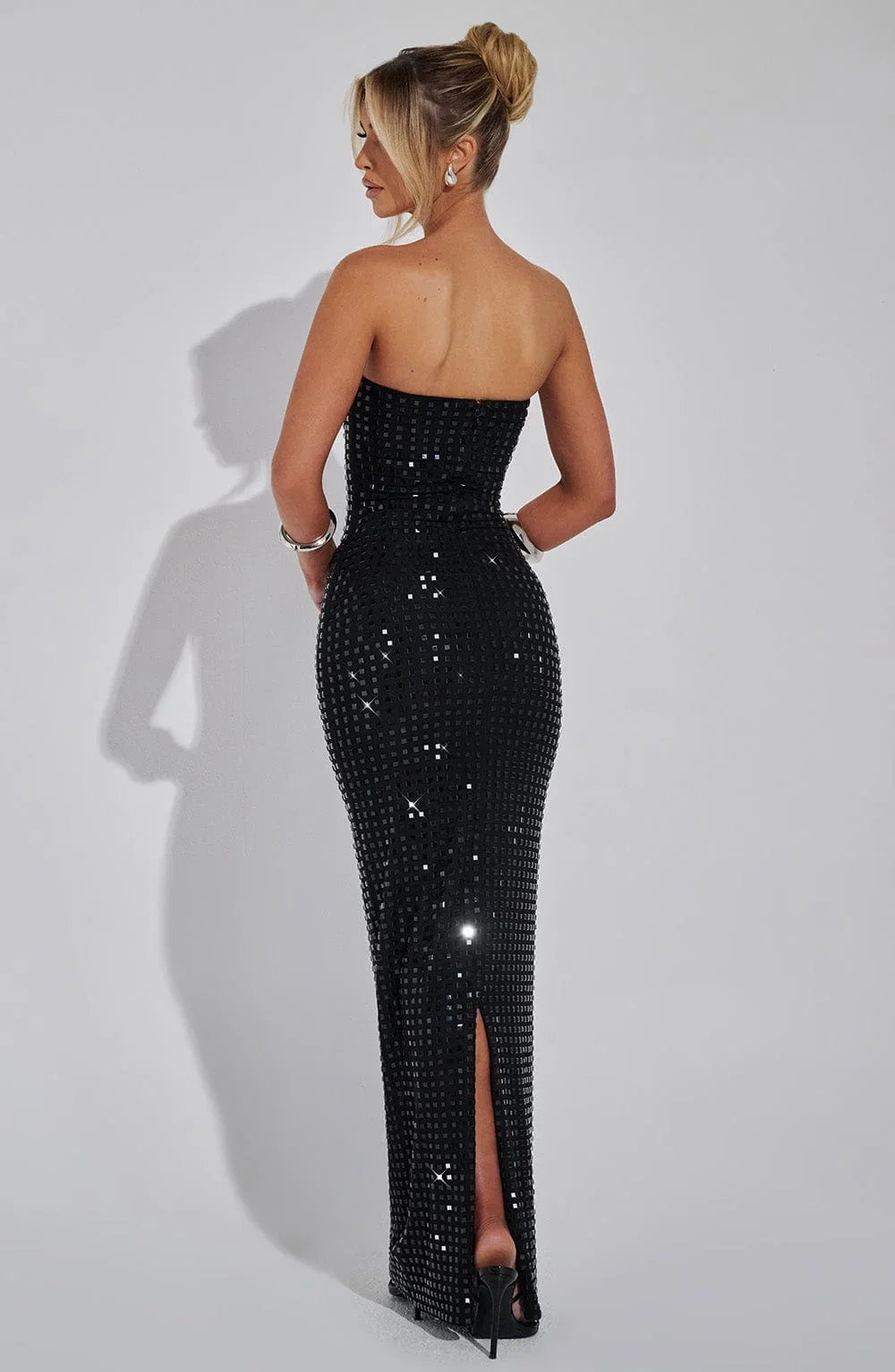 Neriah Maxi Dress - Black - luluinthesky