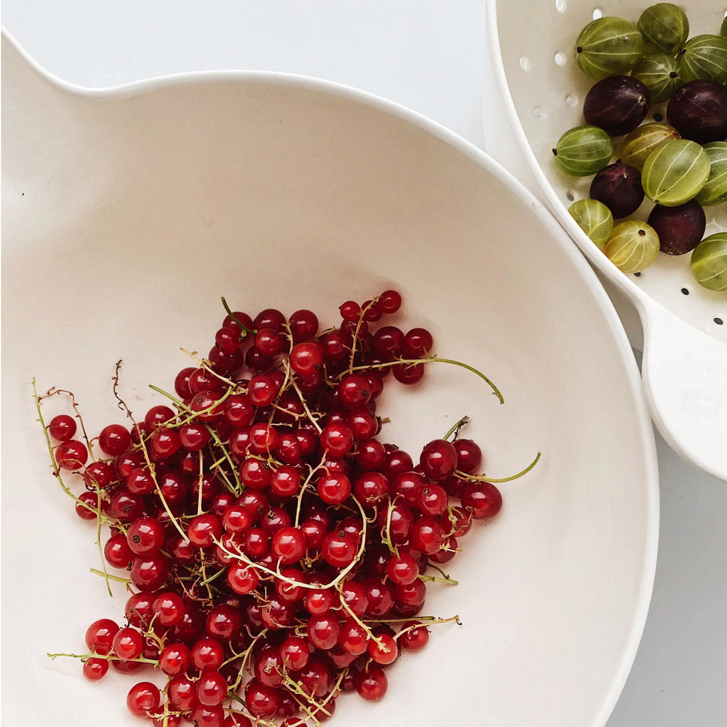 Vogeelle Large Mixing Bowl and Colander Set - Off White