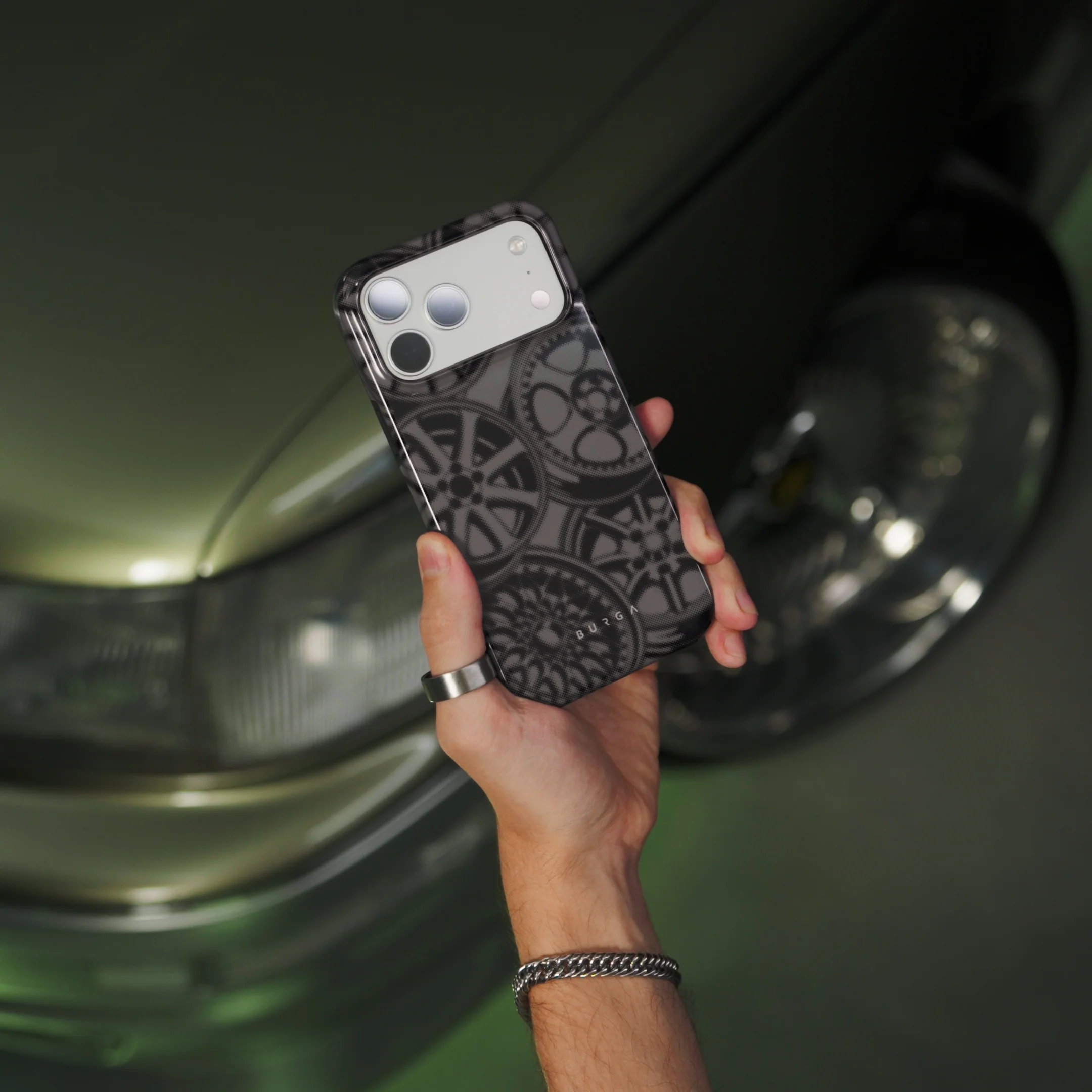 Garage - iPhone 11 Pro ケース