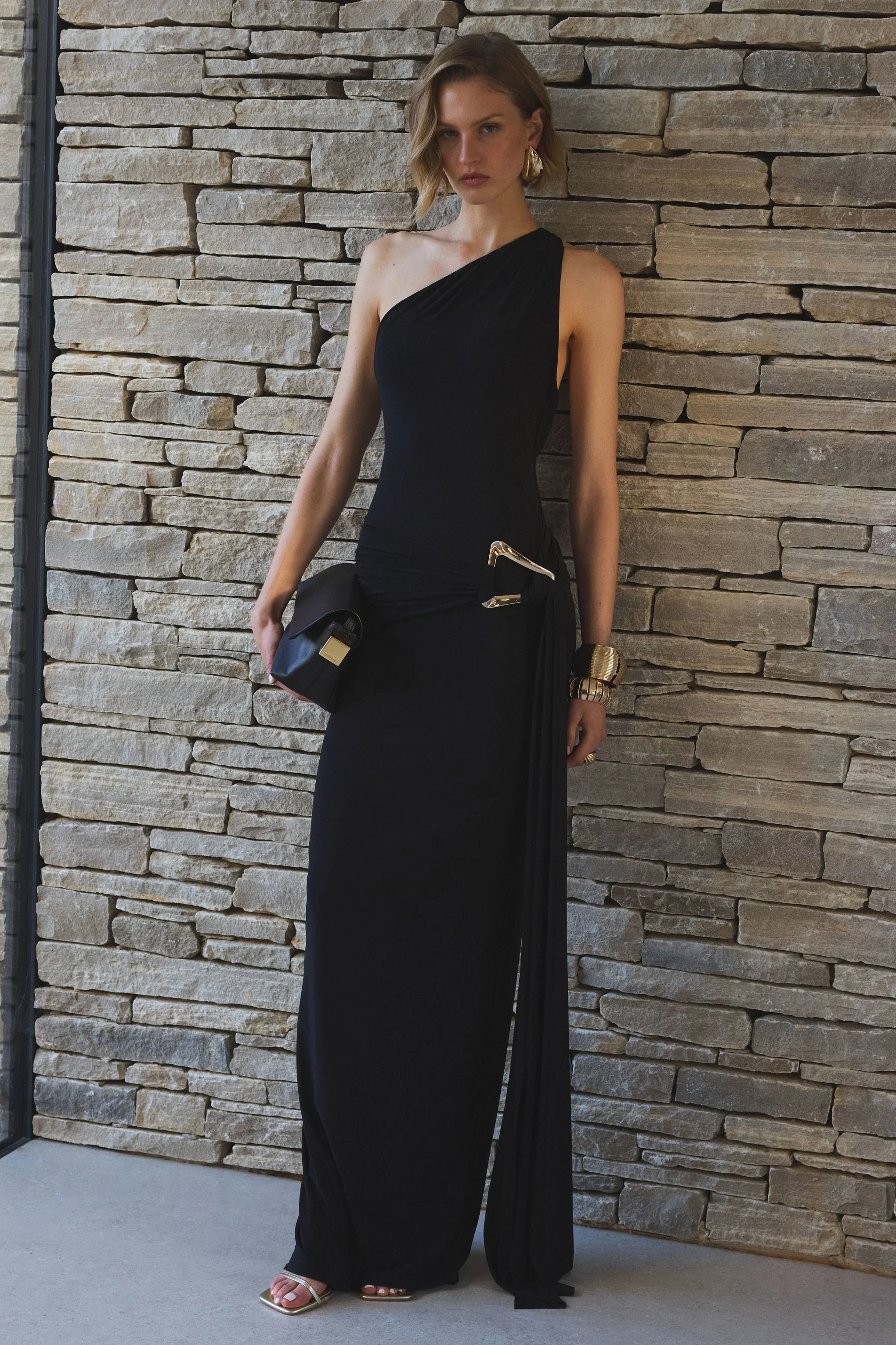 Bonnie | Black Asymmetric-Neck Maxi Dress With Open-Back