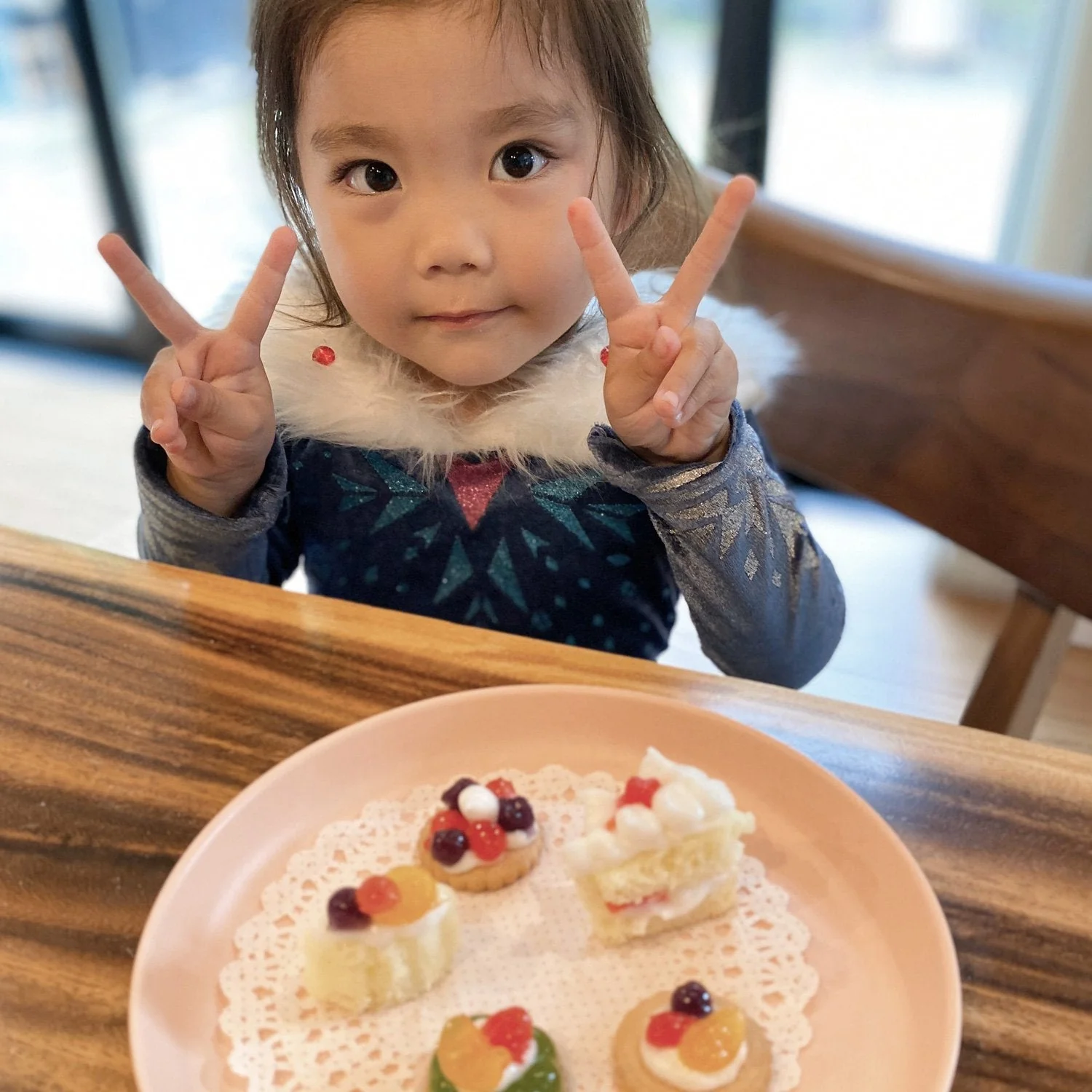 Vogeelle Kids Plate - Blush