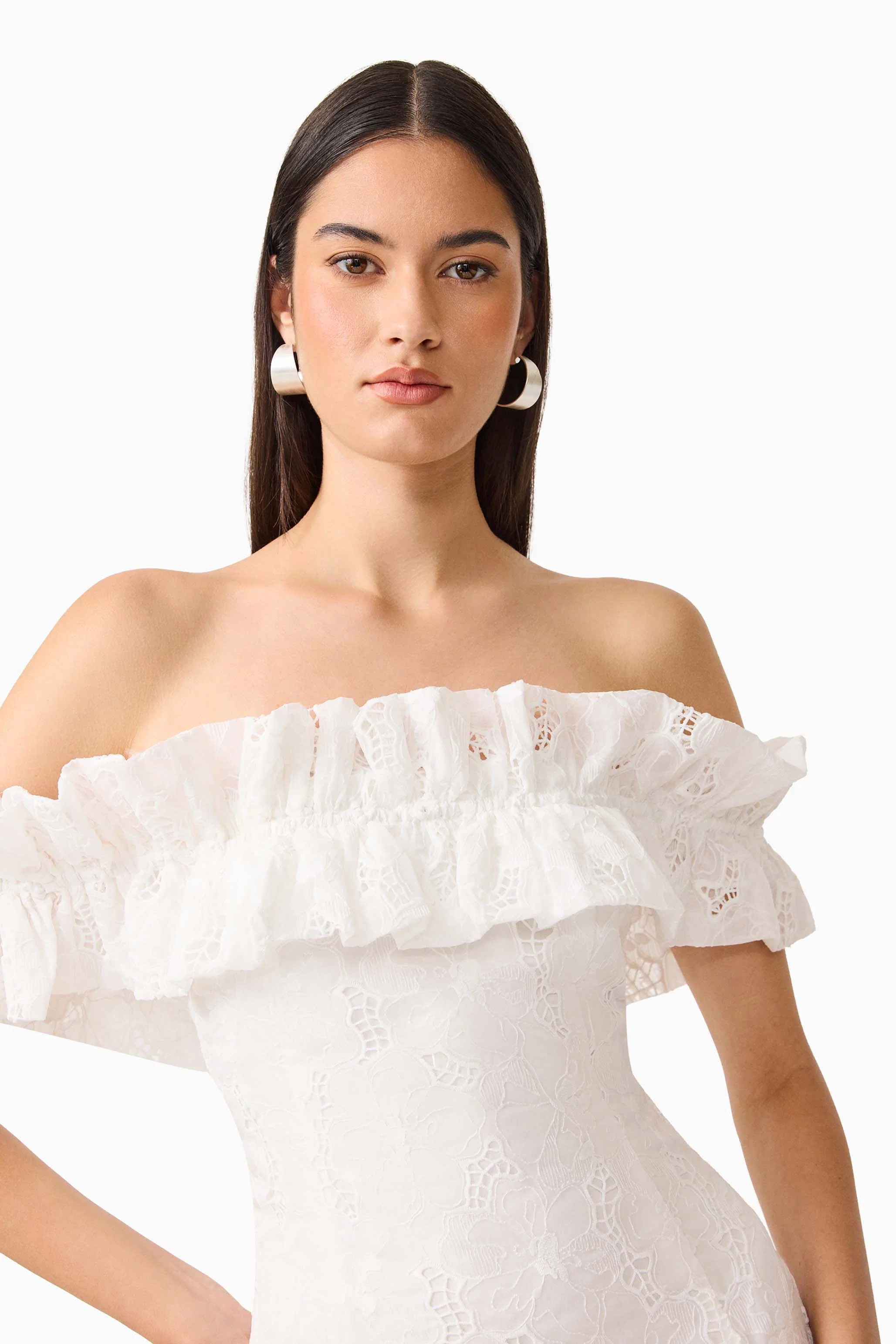 CURAAE Elen Off Shoulder Midi Dress in White