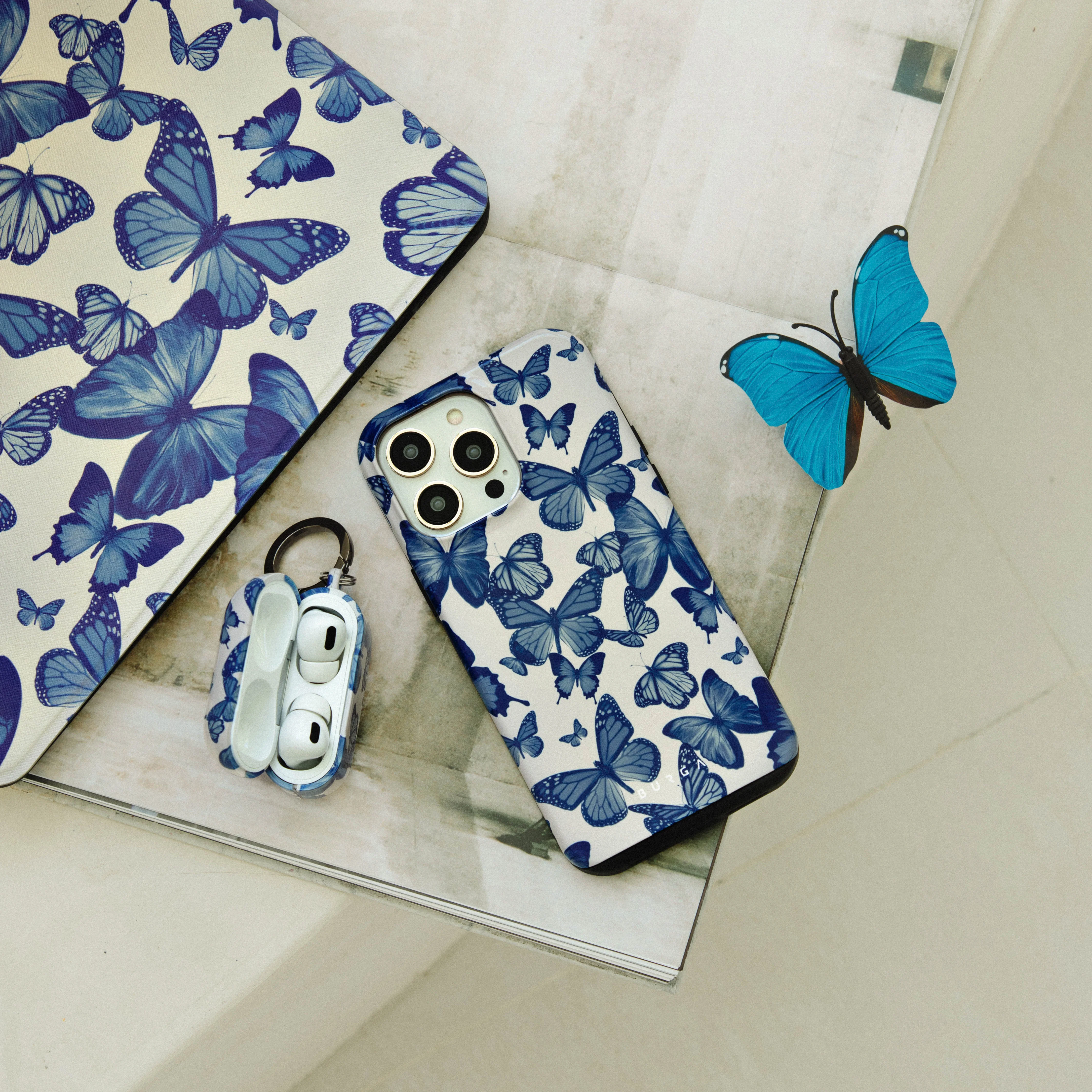 Butterfly Effect - iPhone 11 Pro ケース