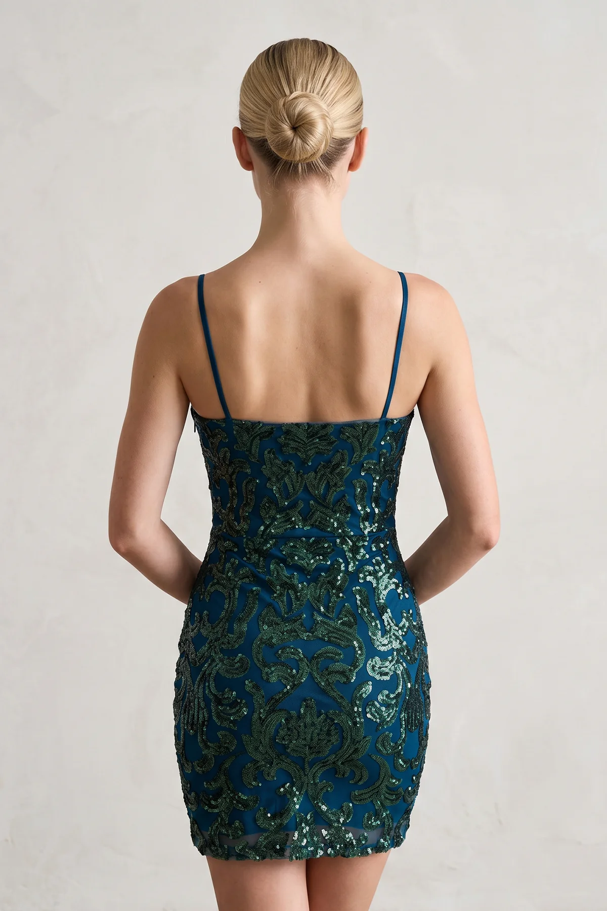 Bodycon Spaghetti Straps Dark Green Sequin Lace Mini Homecoming Dresses