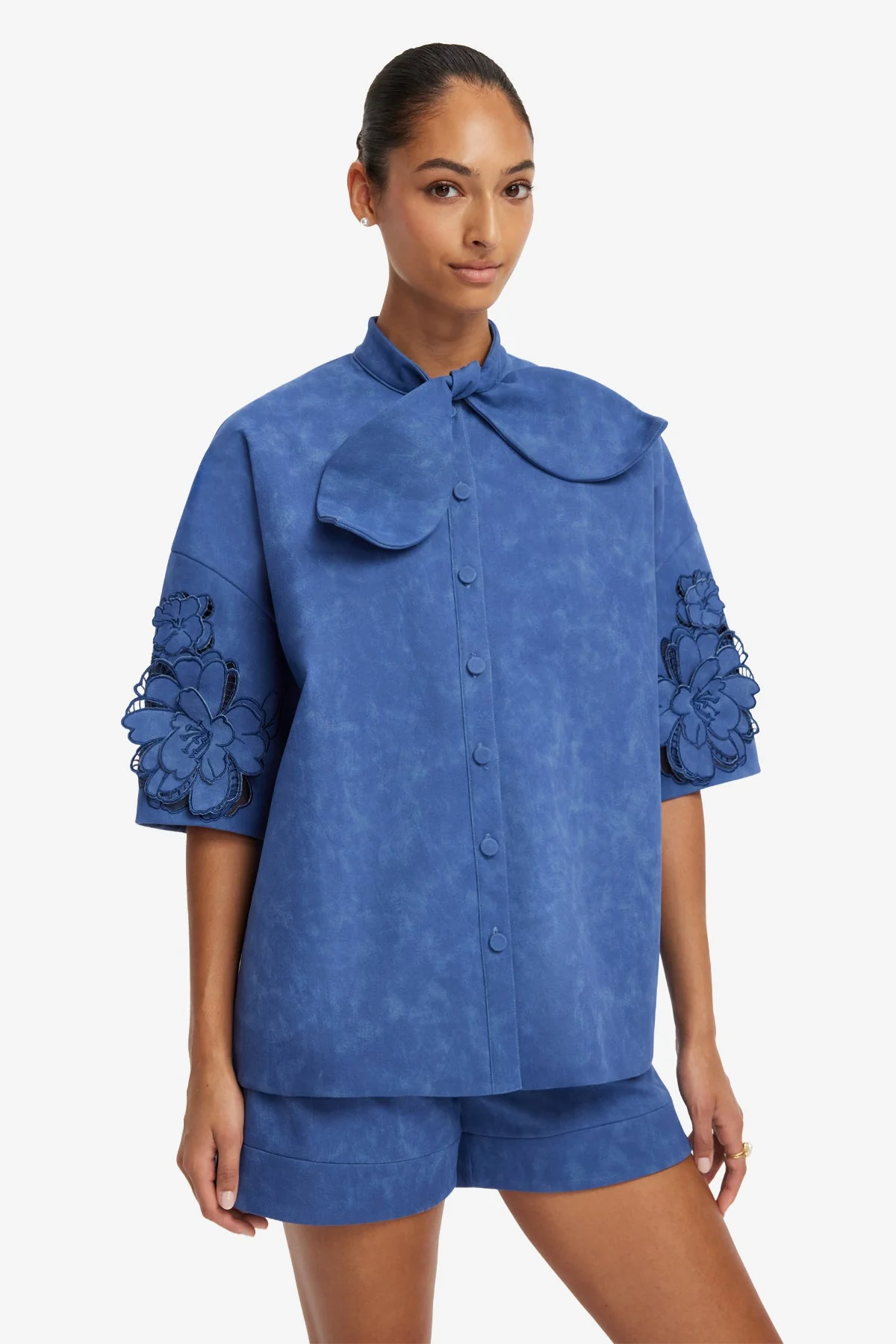 Brooklyn Appliqué Vegan Suede Bow Puff Sleeve Top - Azure