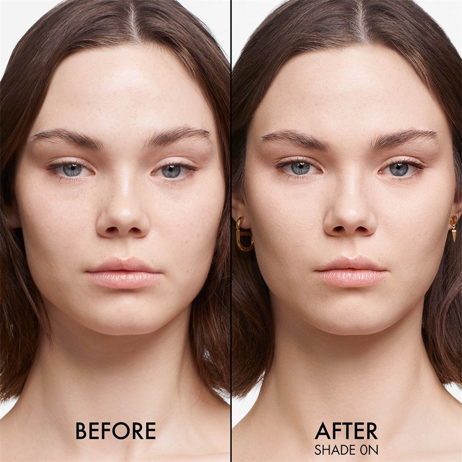 DIOR Podkład Dior Forever Hydra Nude Podkład zapewniający długotrwałe krycie i nawilżenie wzbogacone kwasem hialuronowym.