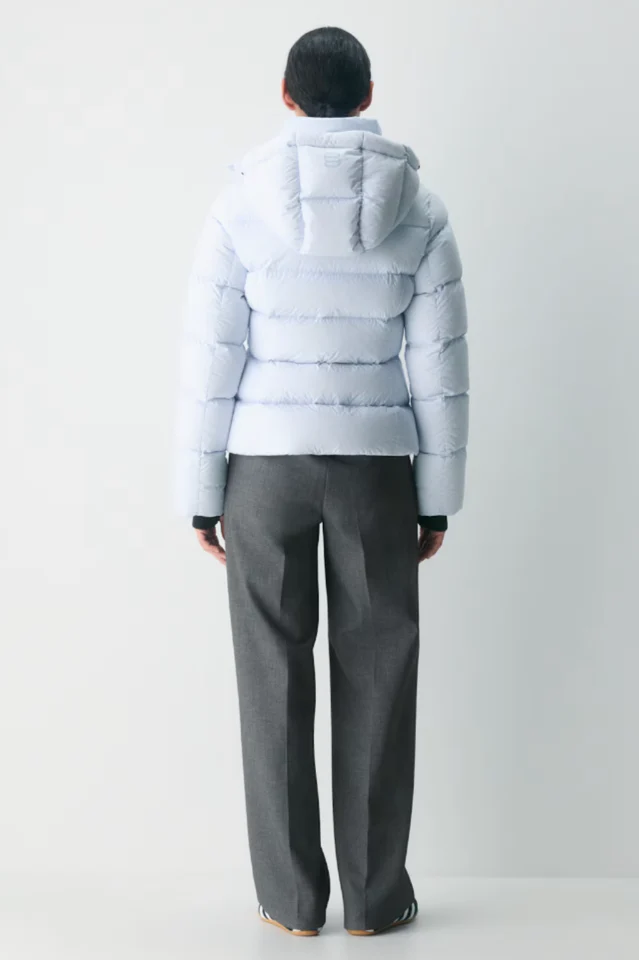Aritzia The SuperSnug Puff