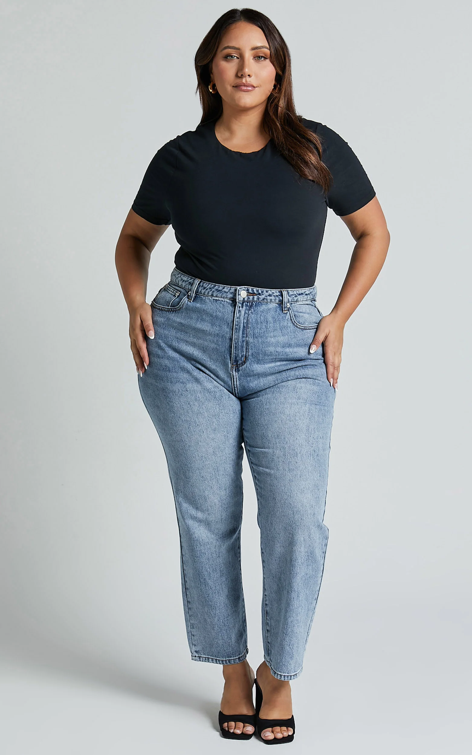 Alexie Tshirt - High Neckline Tshirt in Black