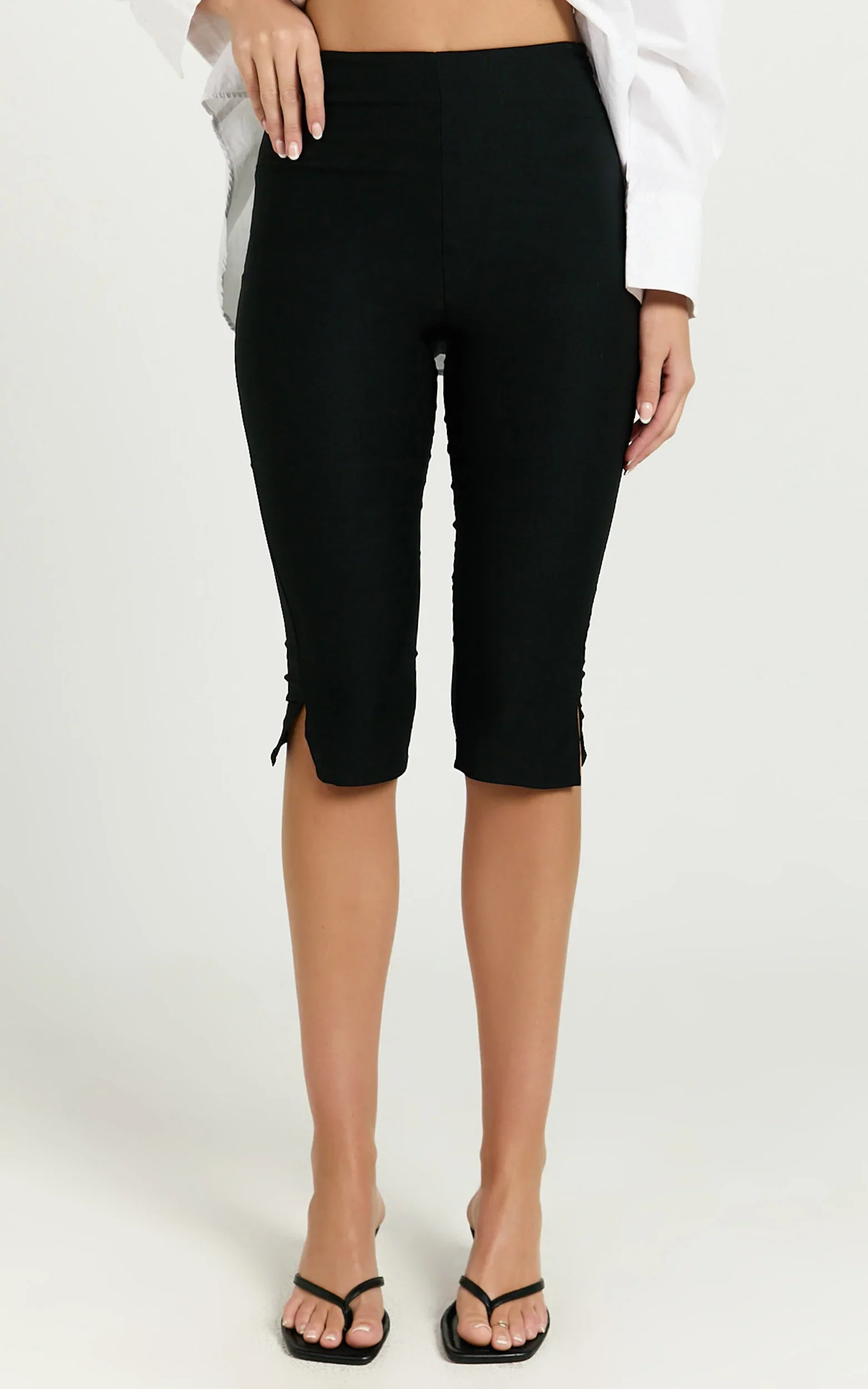 Melenda Pants - Tailored Side Split Capri Pants in Black