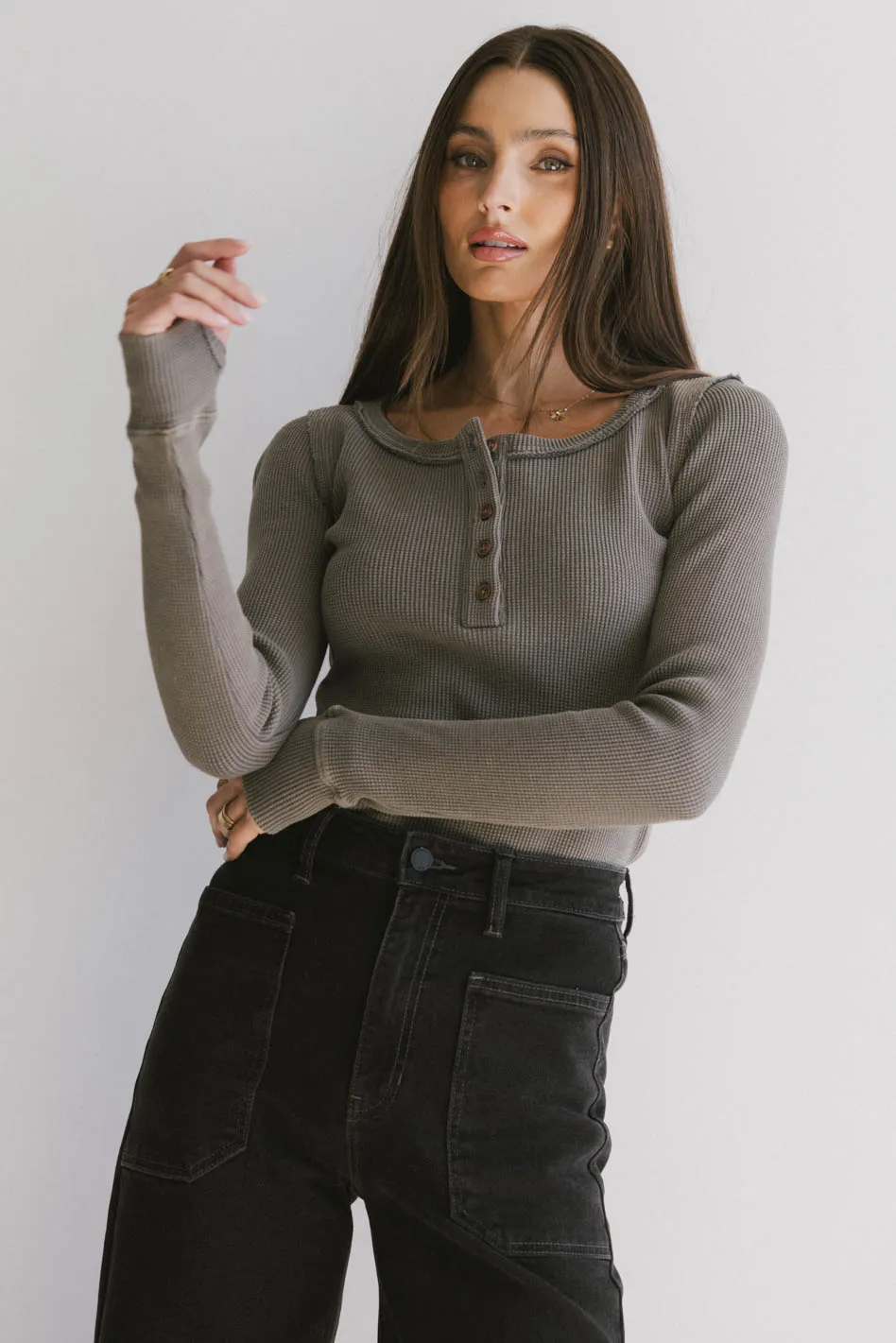 Conrad Fitted Waffle Tee in Olive