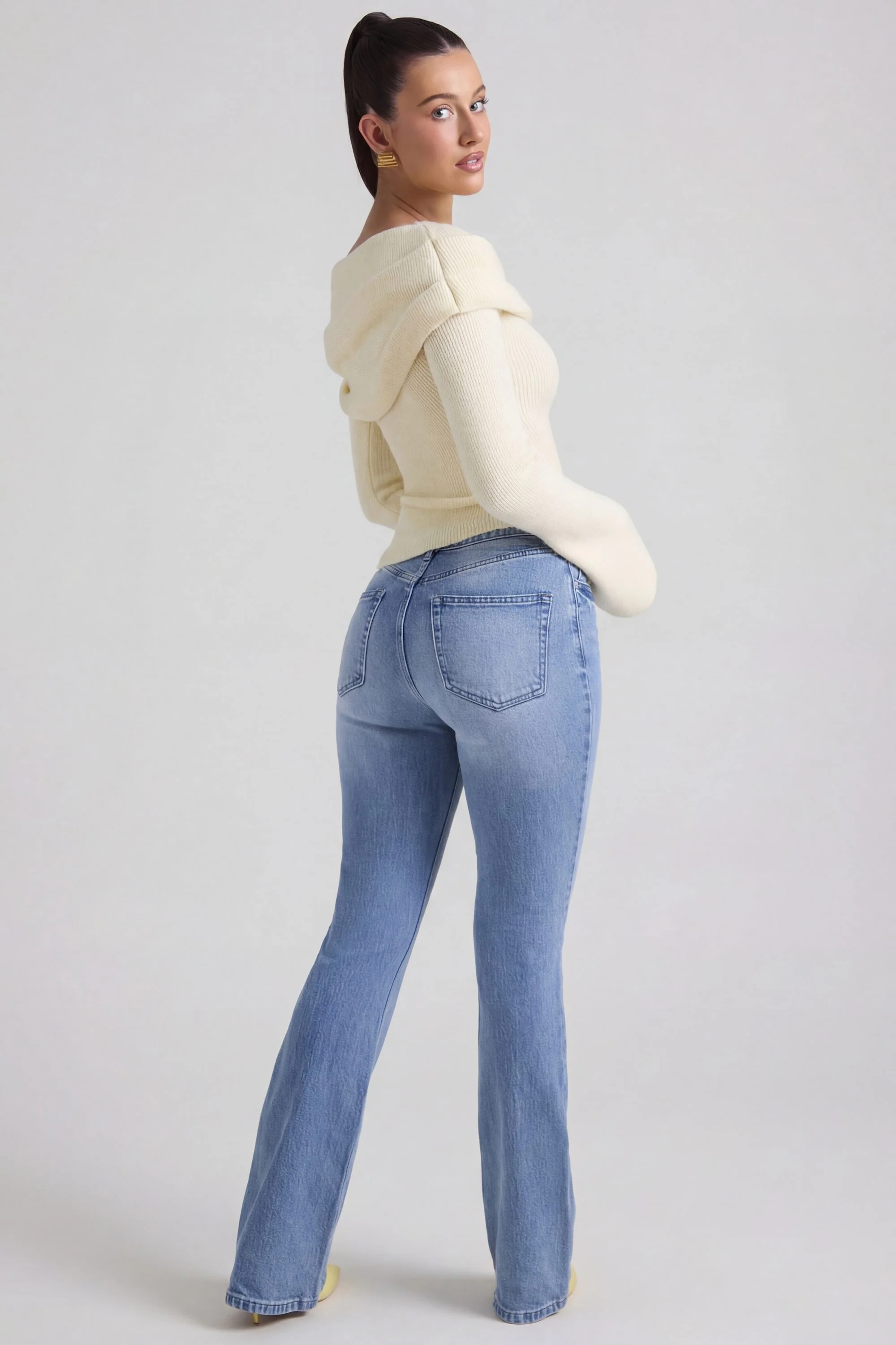 High-Rise Flared Jeans in Vintage Wash