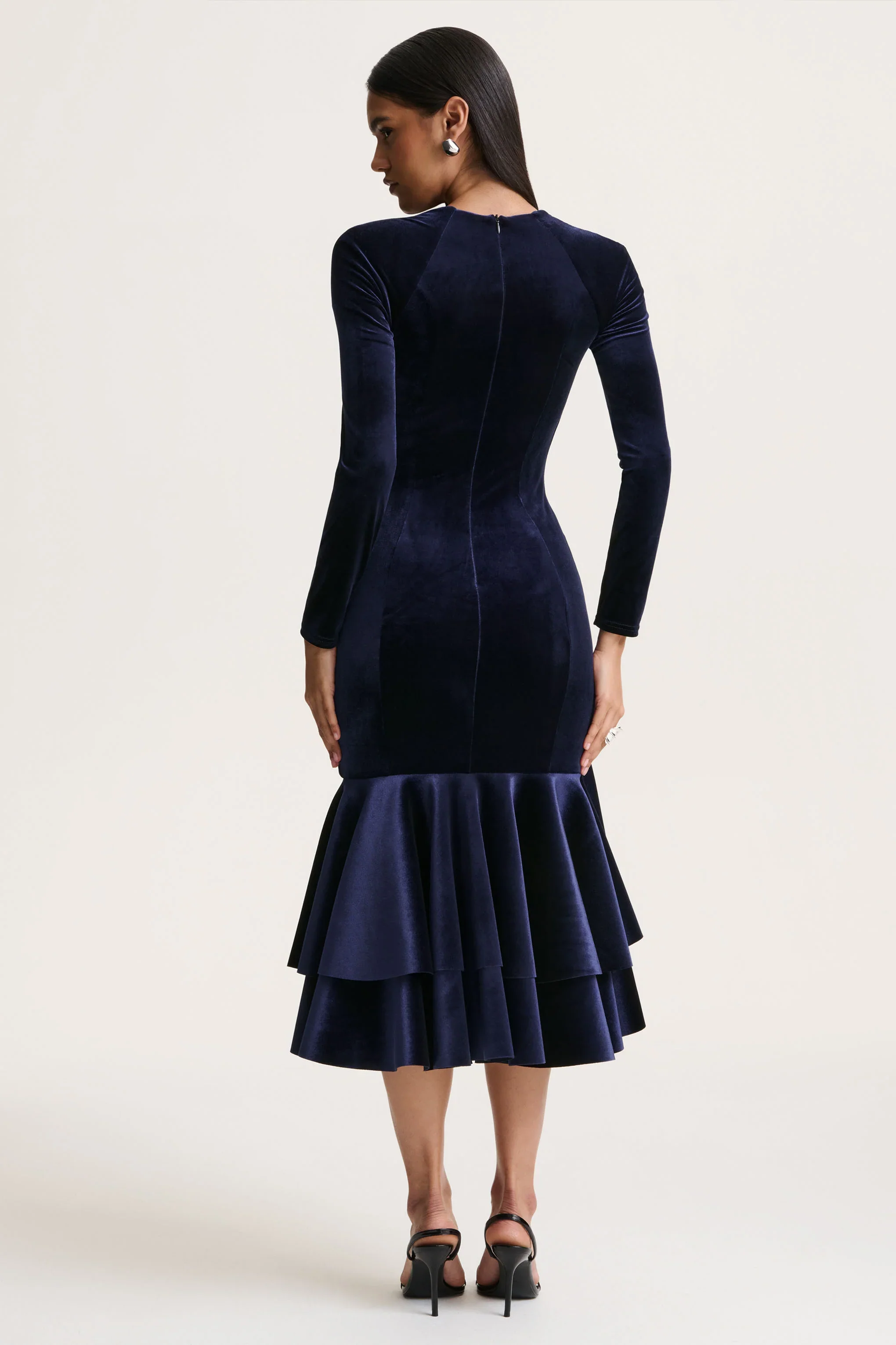 Emberlyn | Navy Velvet Scoop-Neck Fishtail Midi Dress