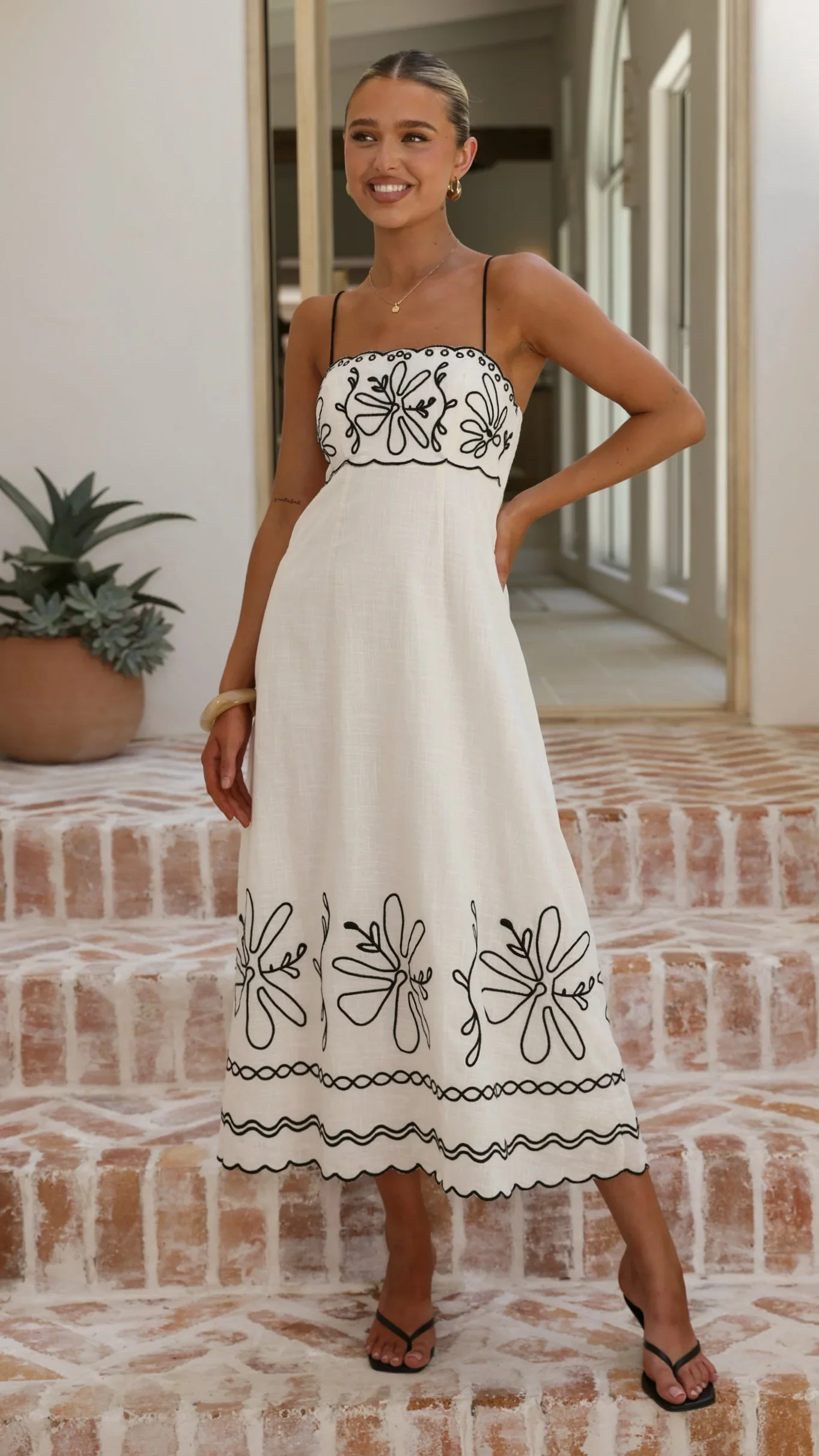 Mira Maxi Dress - White/Black