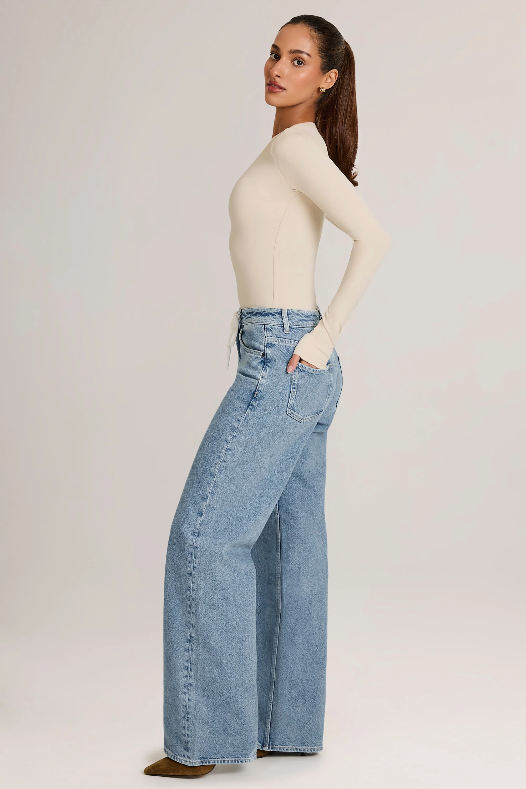 Drawstring Straight-Leg Jeans in Light Wash