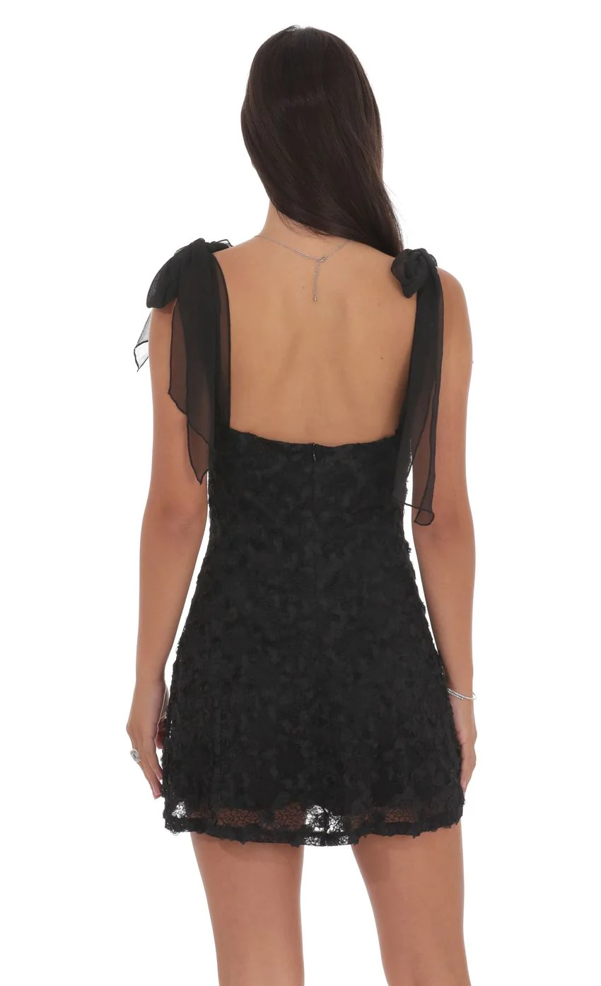 Textured Floral V-Neck Dress in Black
