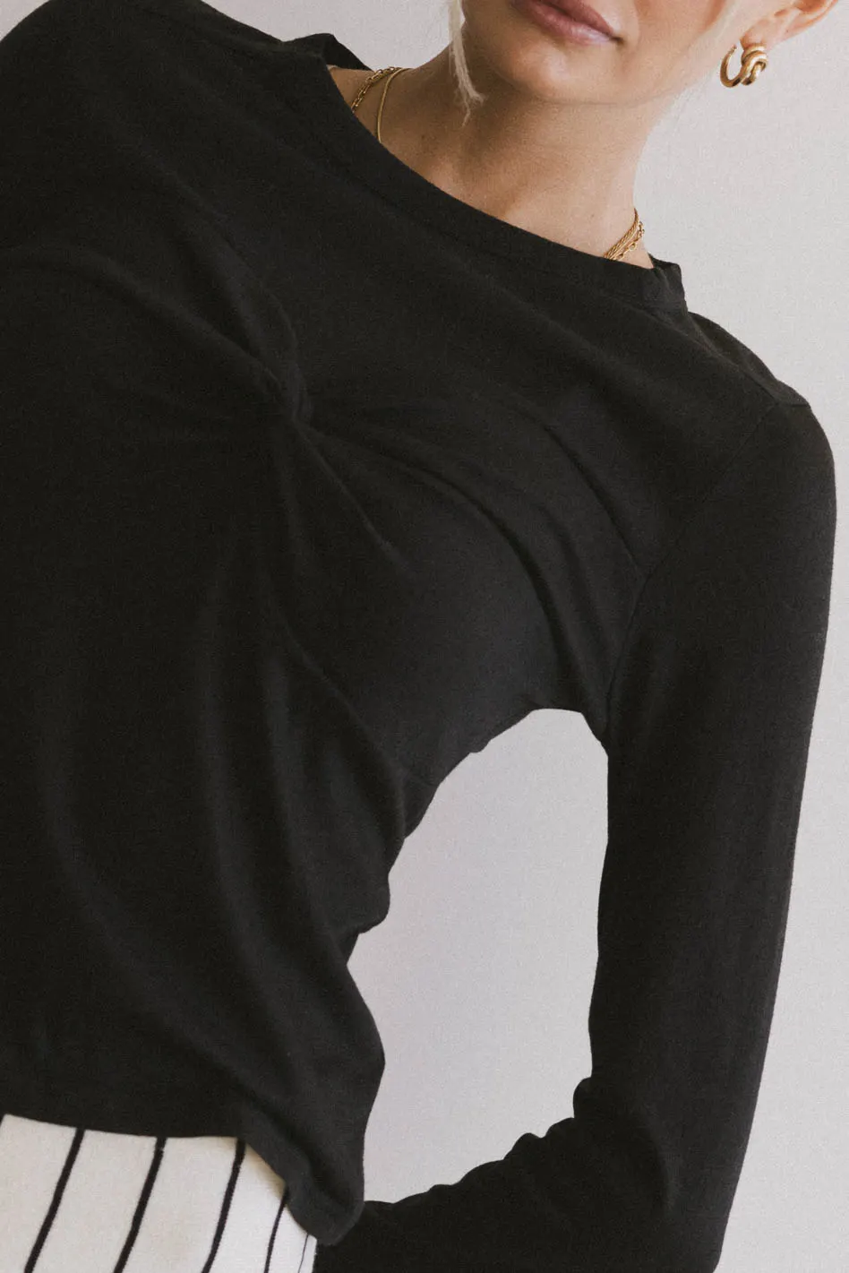 Ariana Twist Front Top in Black