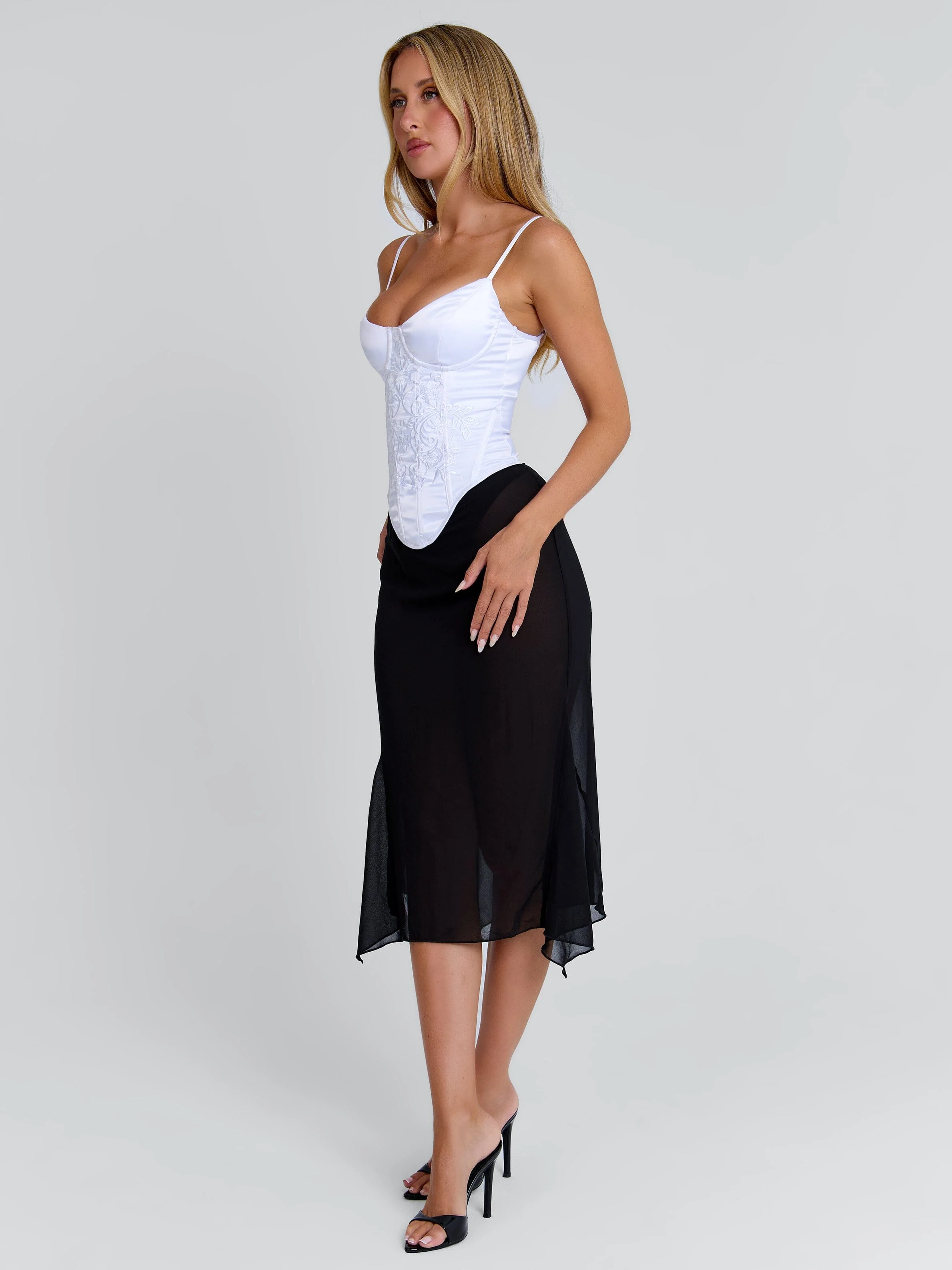 Kailen-Midi-Dress-White-Black - luluinthesky