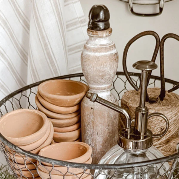 Chicken Wire Tiered Display Basket